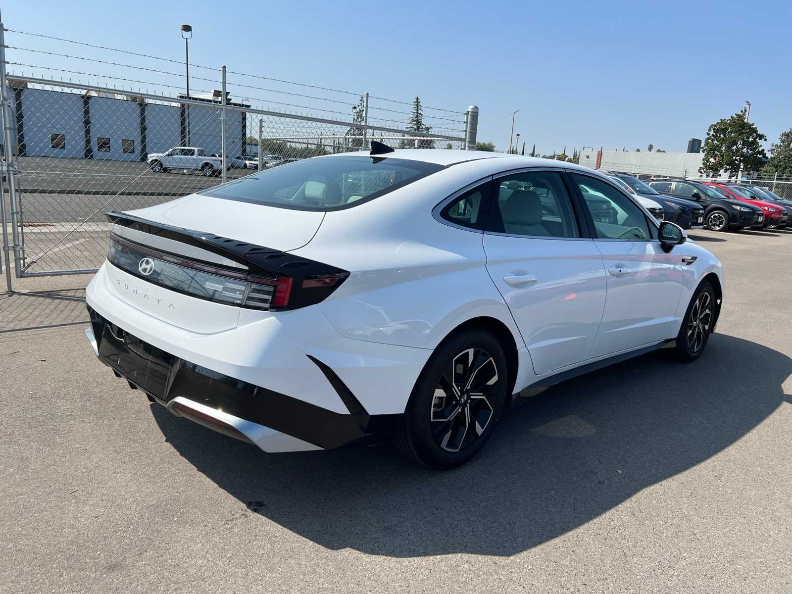 Thumbnail: 2024 Hyundai Sonata - 8
