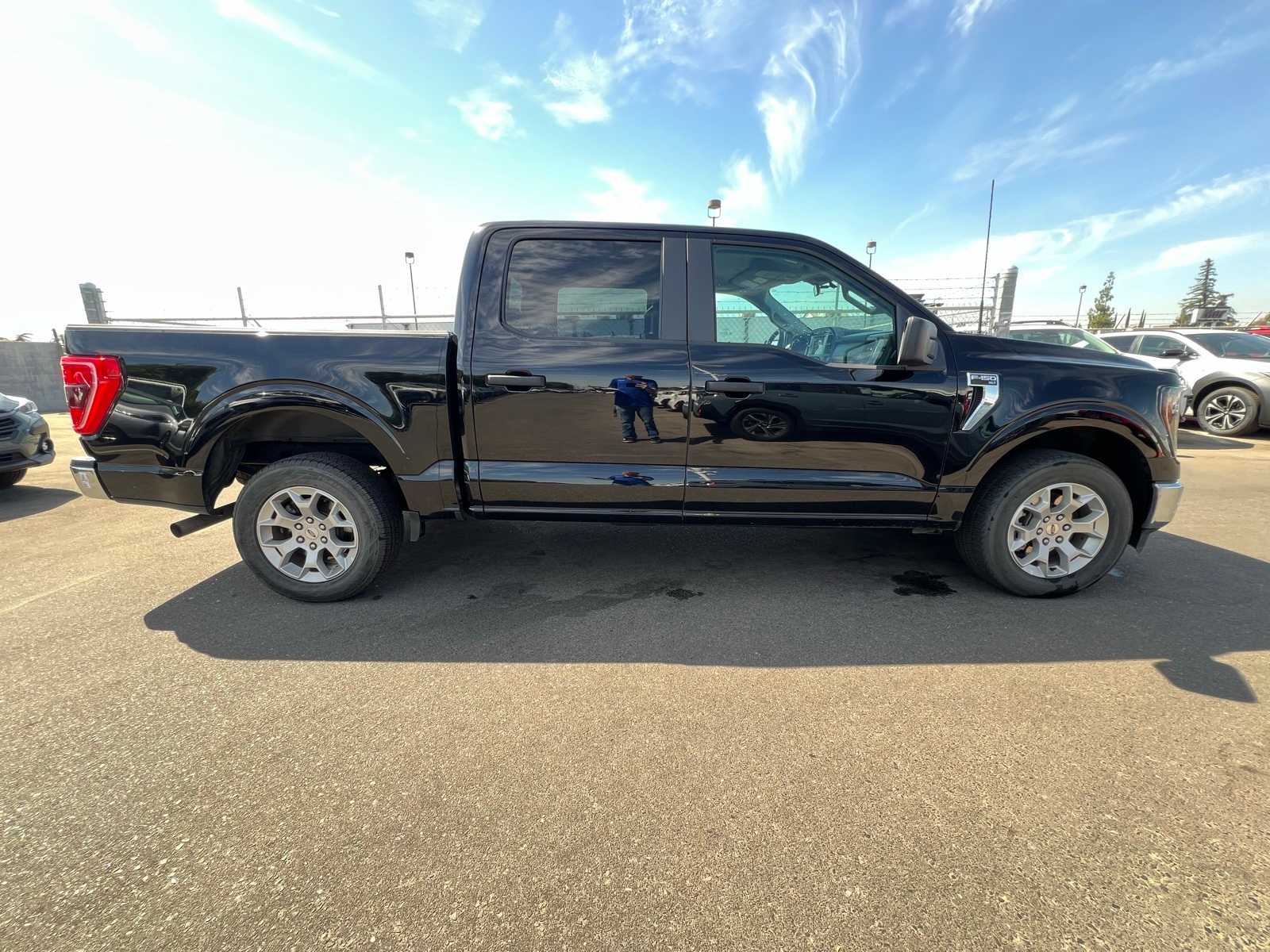 Thumbnail: 2023 Ford F-150 - 9
