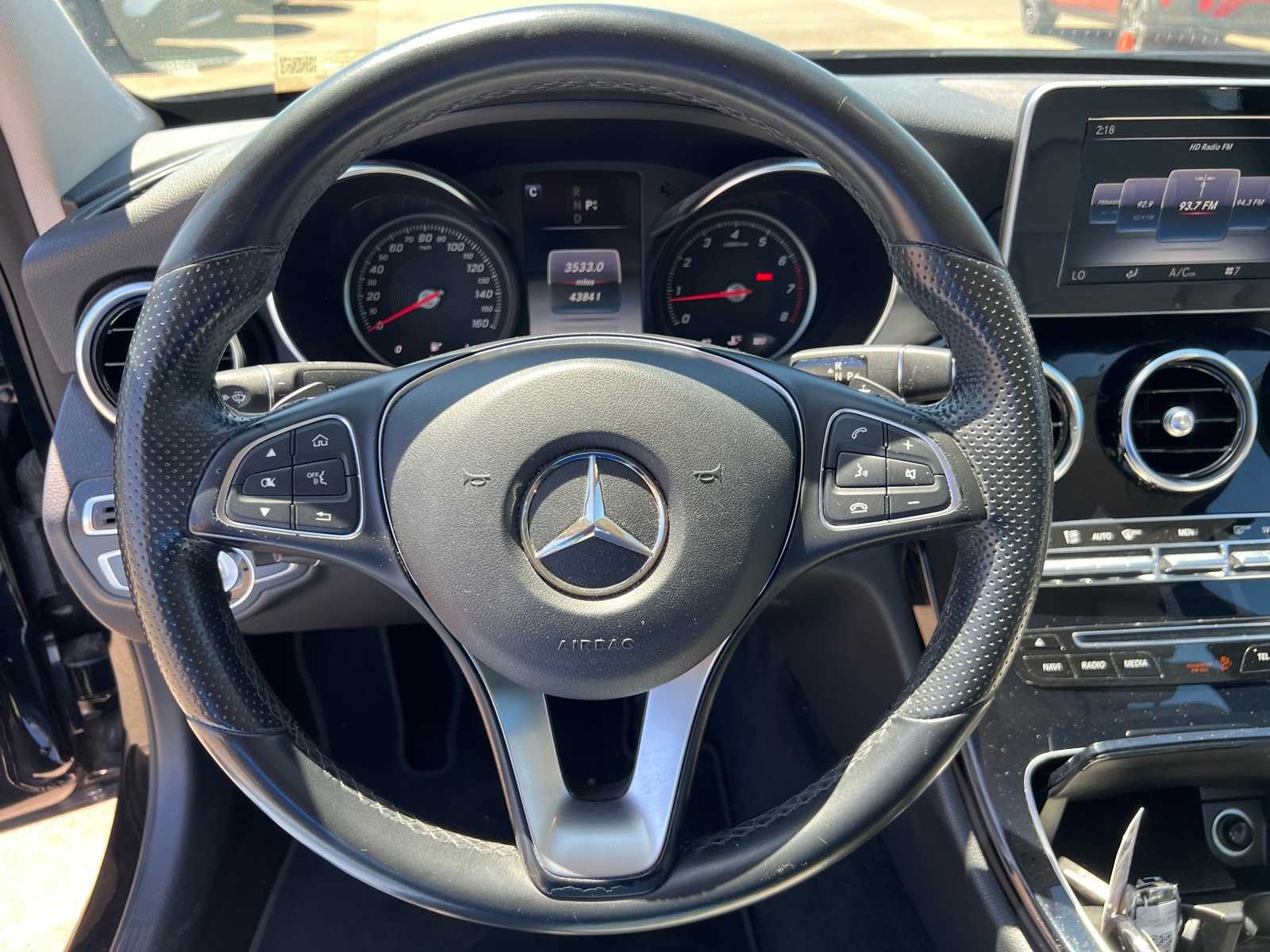 Thumbnail: 2016 Mercedes-Benz C-Class - 31