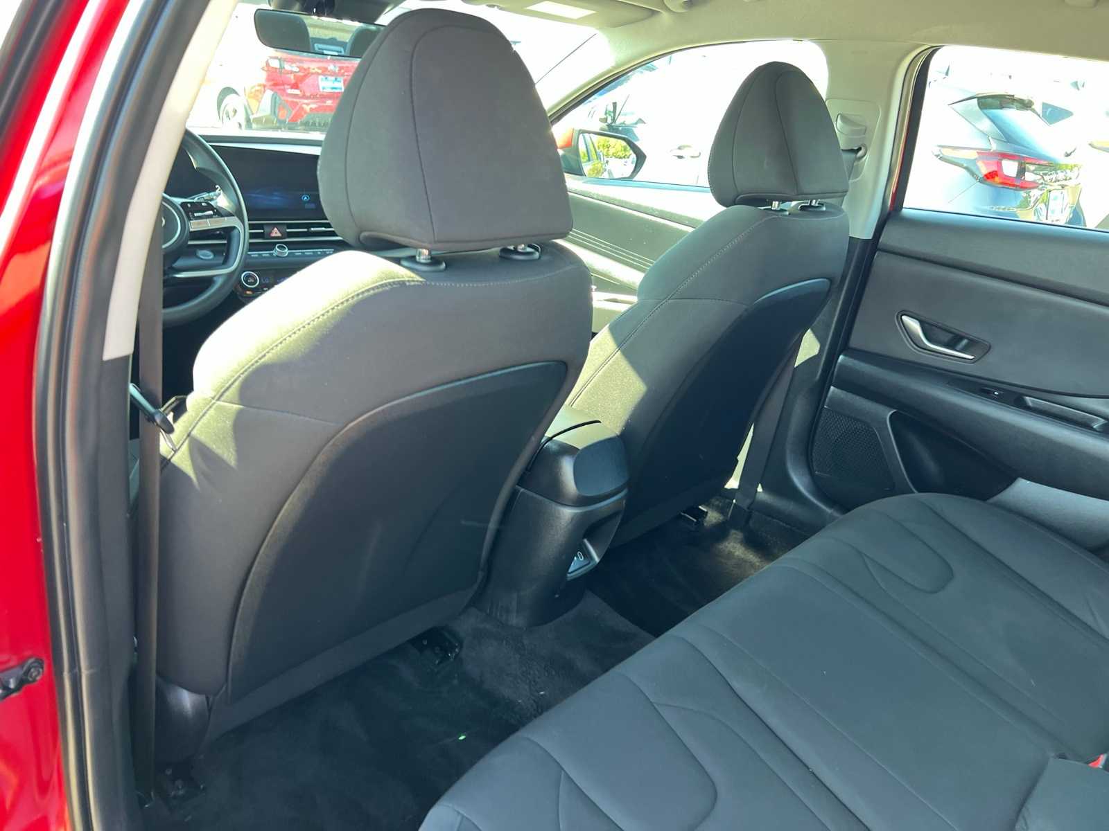 Thumbnail: 2024 Hyundai Elantra - 18