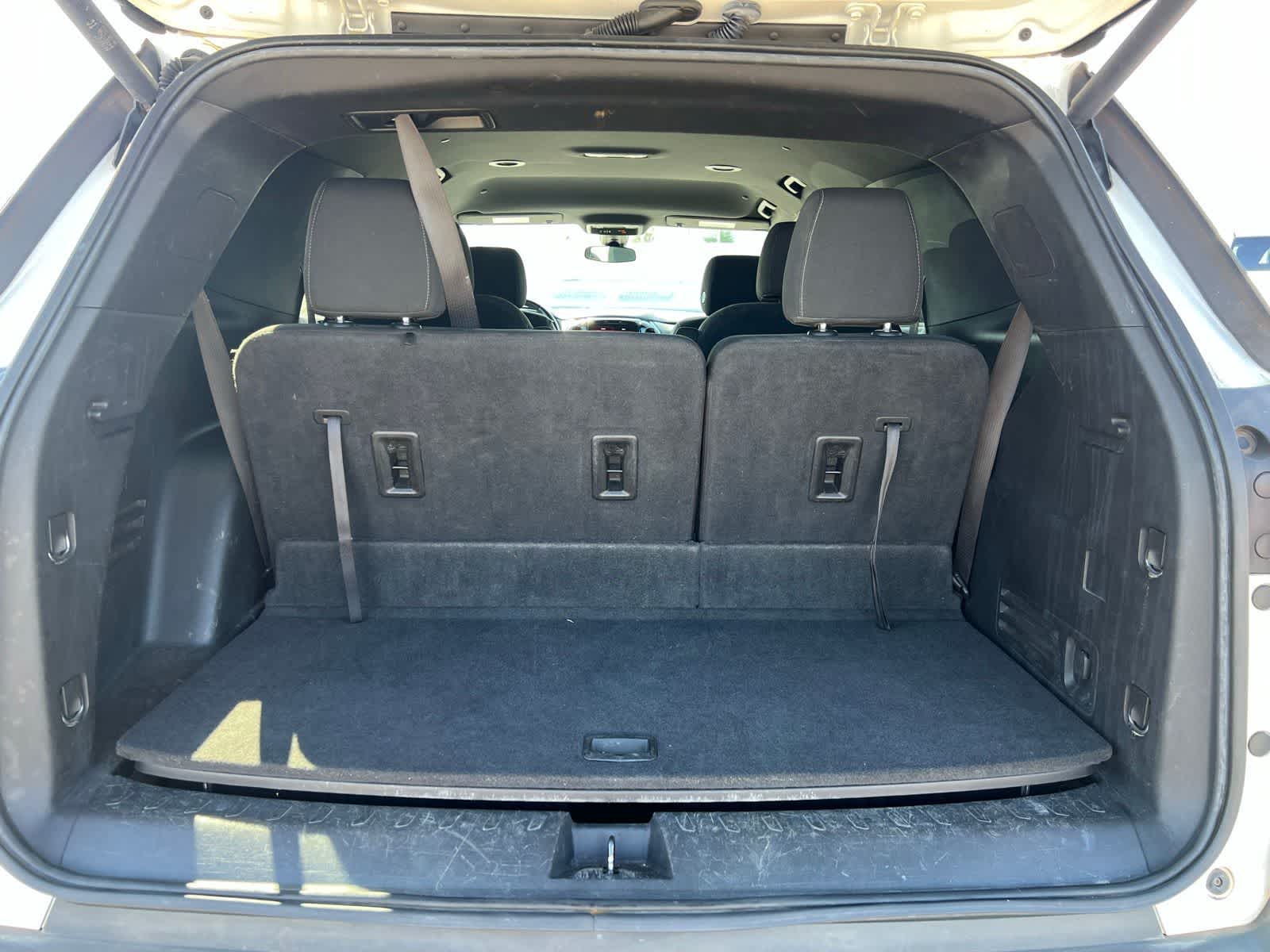 Thumbnail: 2023 Chevrolet Traverse - 8