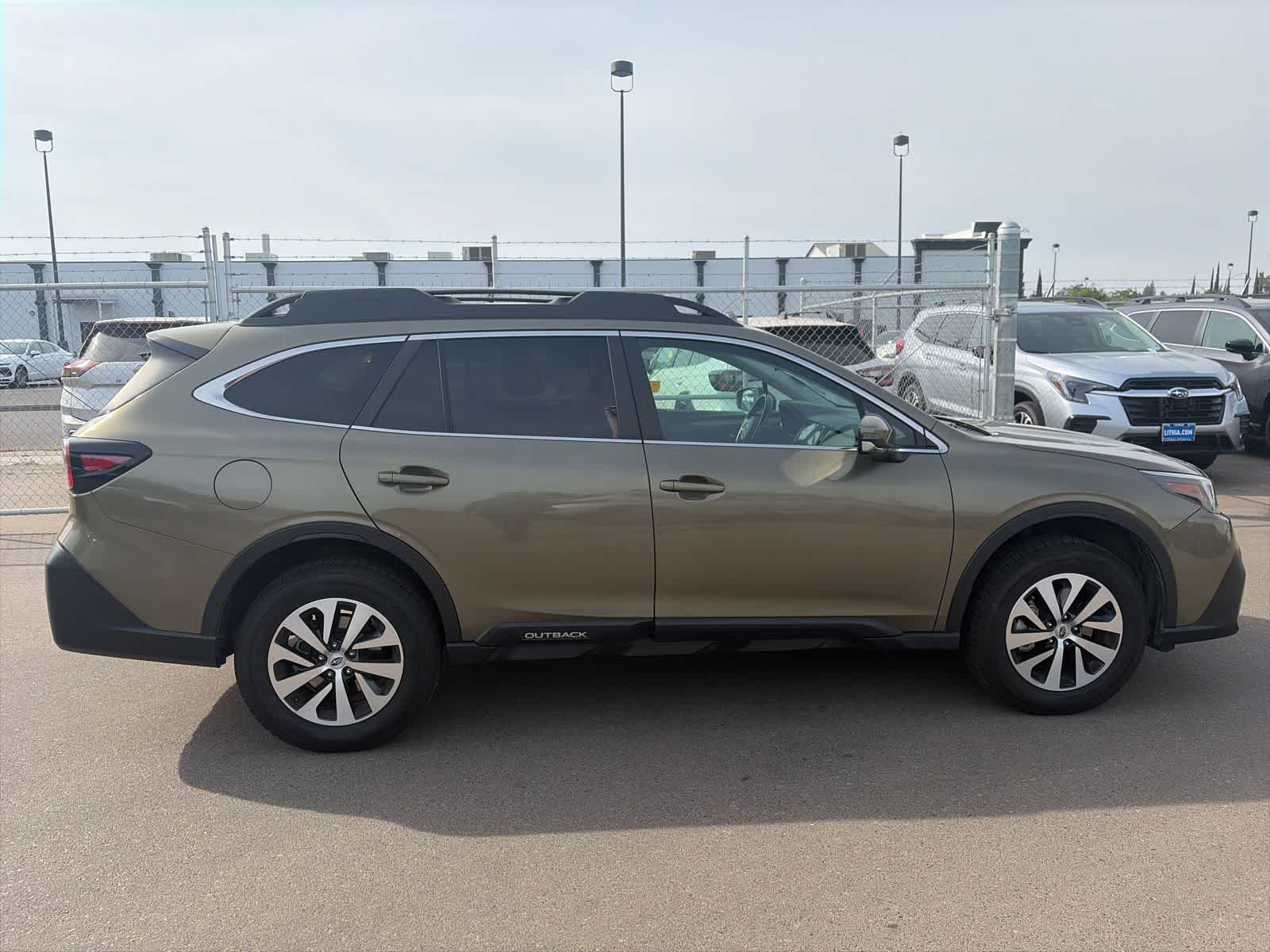 Thumbnail: 2022 Subaru Outback - 12