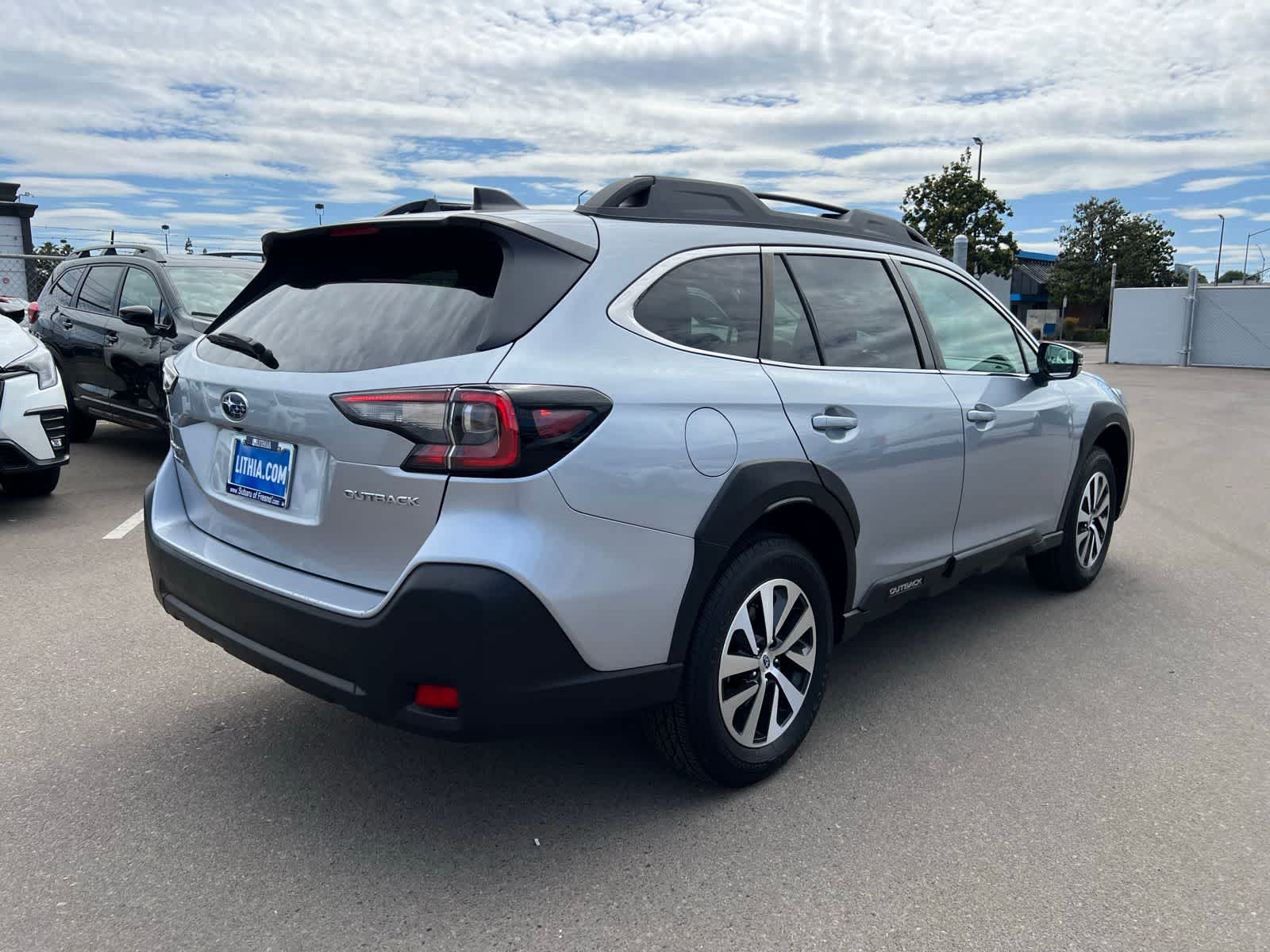 Thumbnail: 2023 Subaru Outback - 9