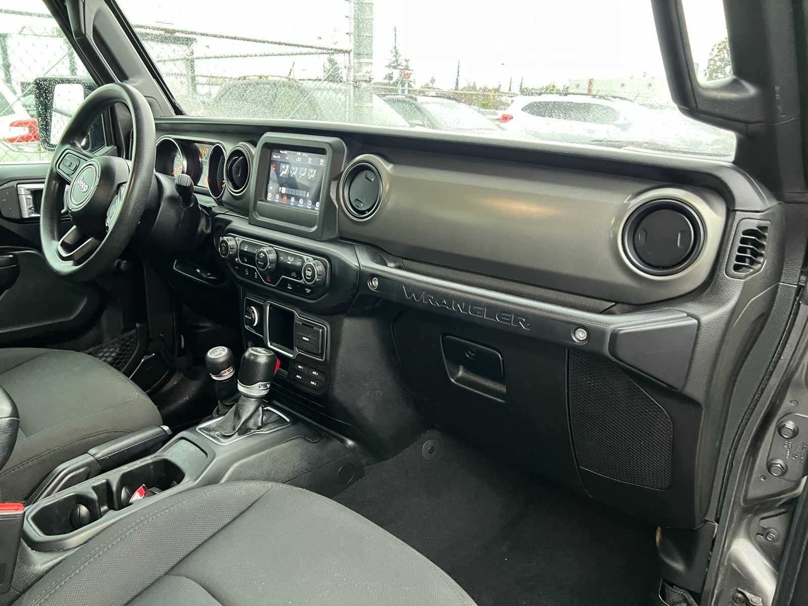 Thumbnail: 2022 Jeep Wrangler - 23