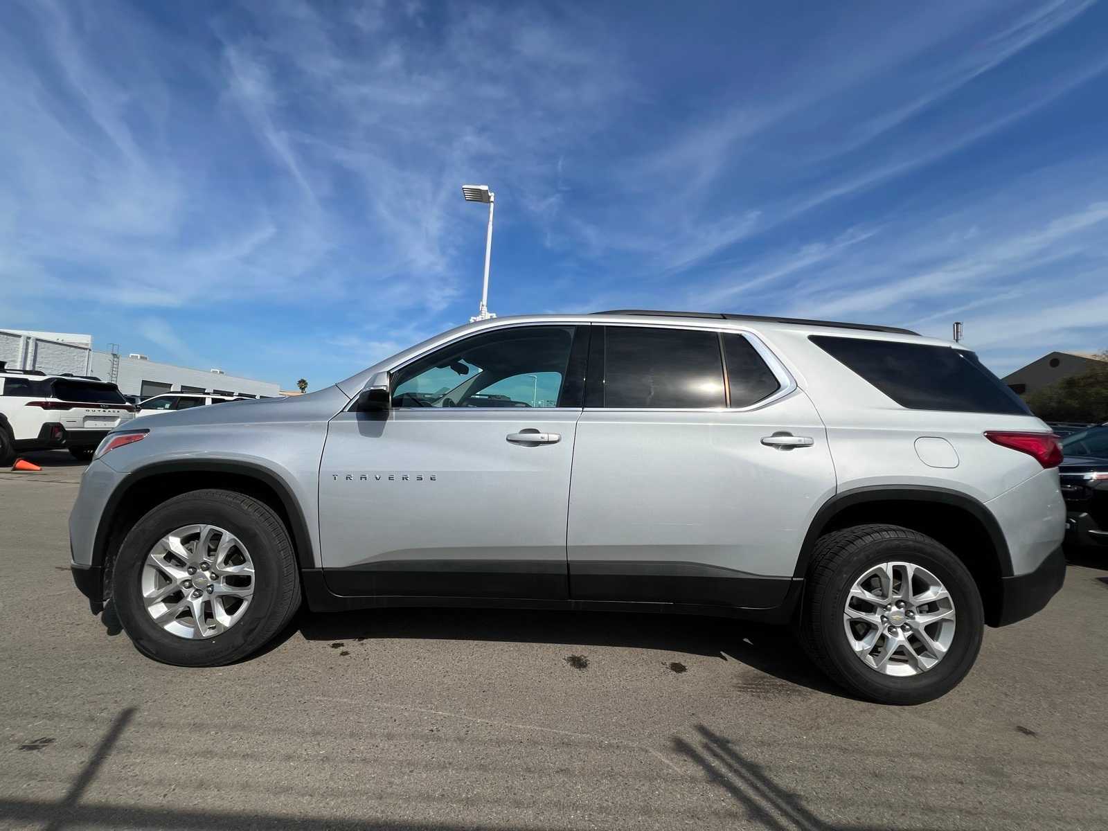 Thumbnail: 2021 Chevrolet Traverse - 2