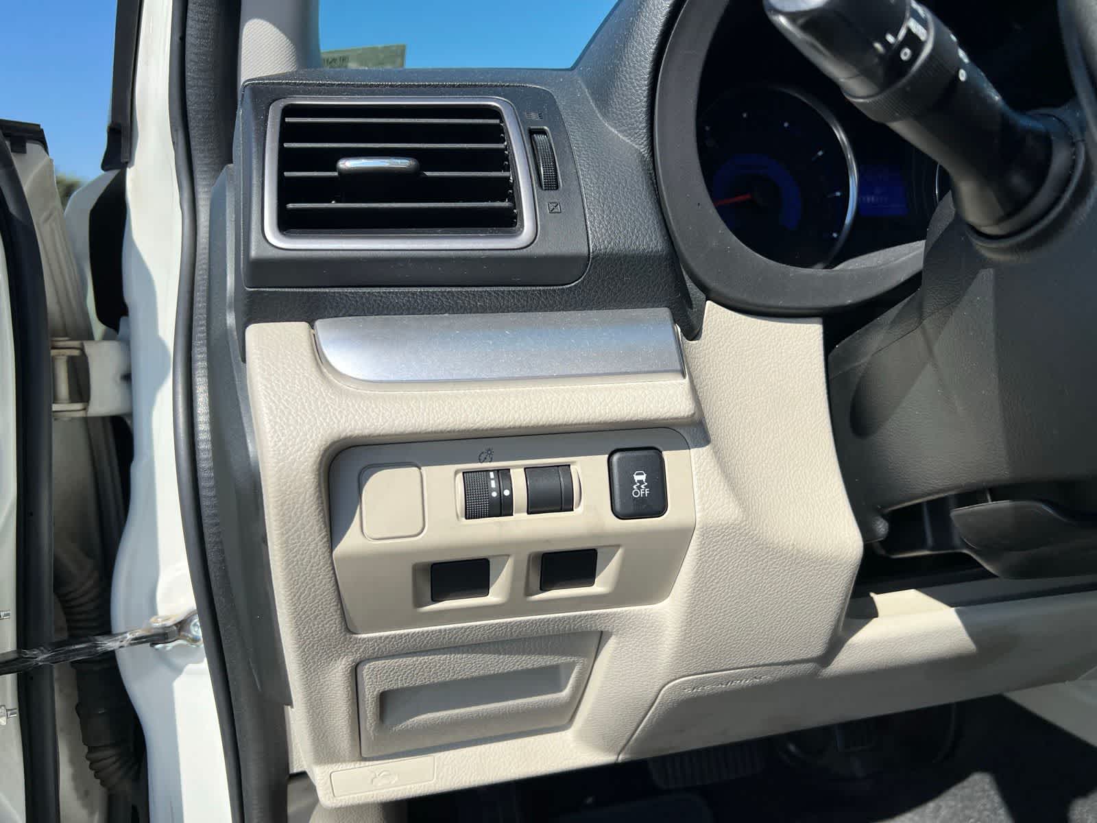 Thumbnail: 2015 Subaru XV Crosstrek - 29