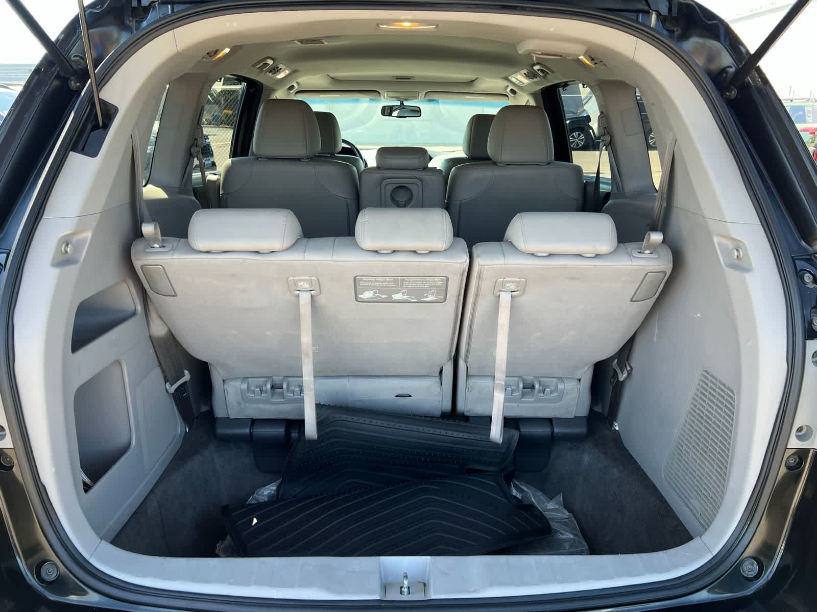 Thumbnail: 2011 Honda Odyssey - 7