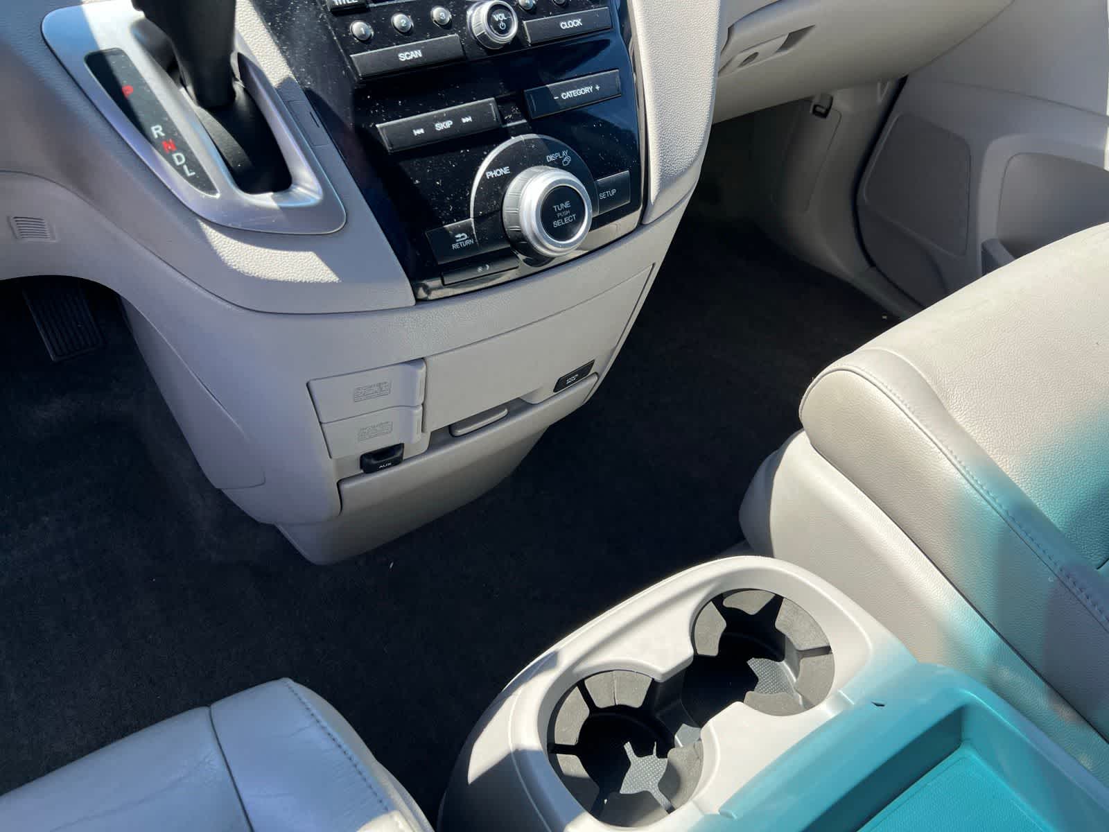 Thumbnail: 2011 Honda Odyssey - 41