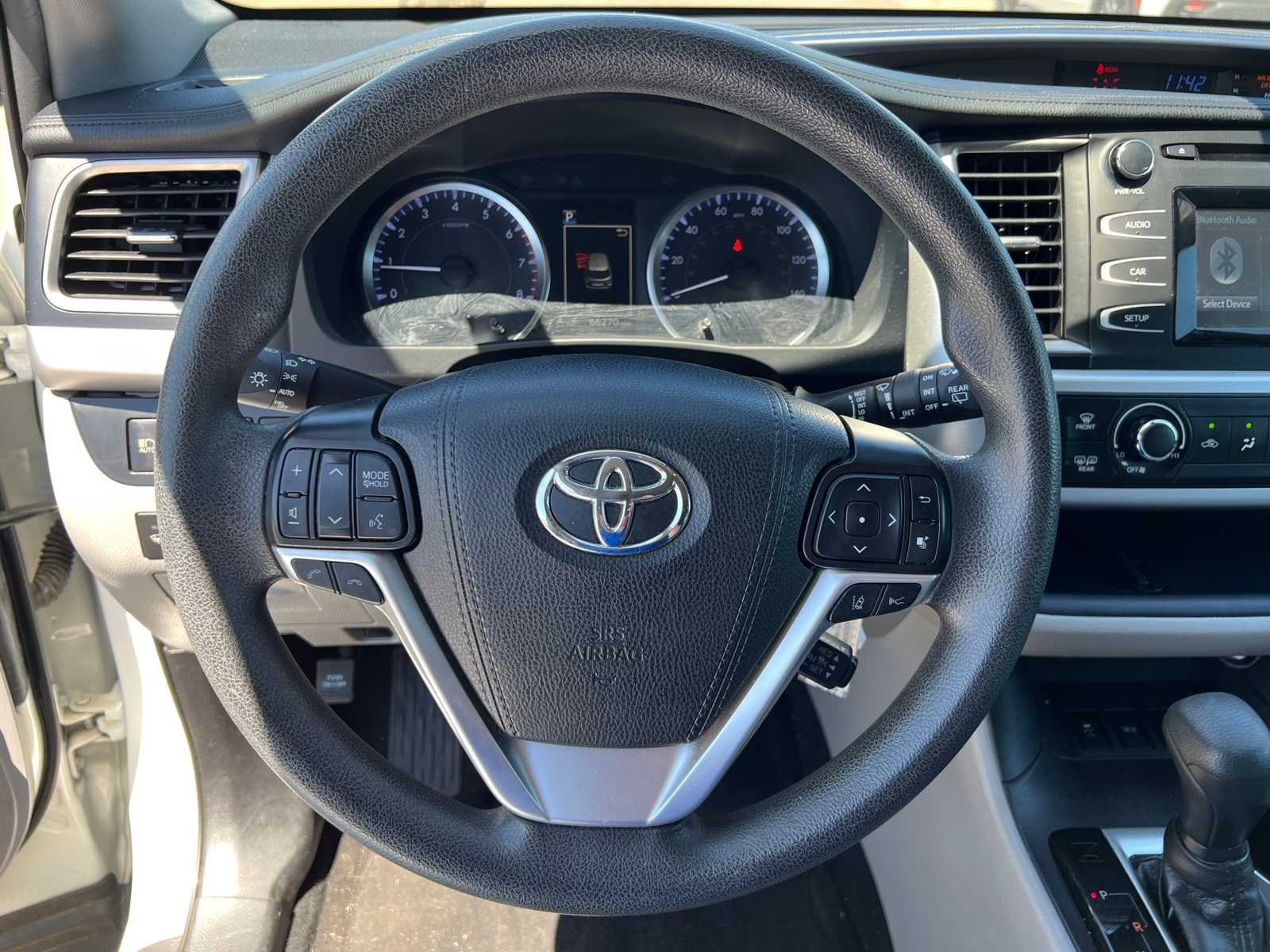 Thumbnail: 2019 Toyota Highlander - 29