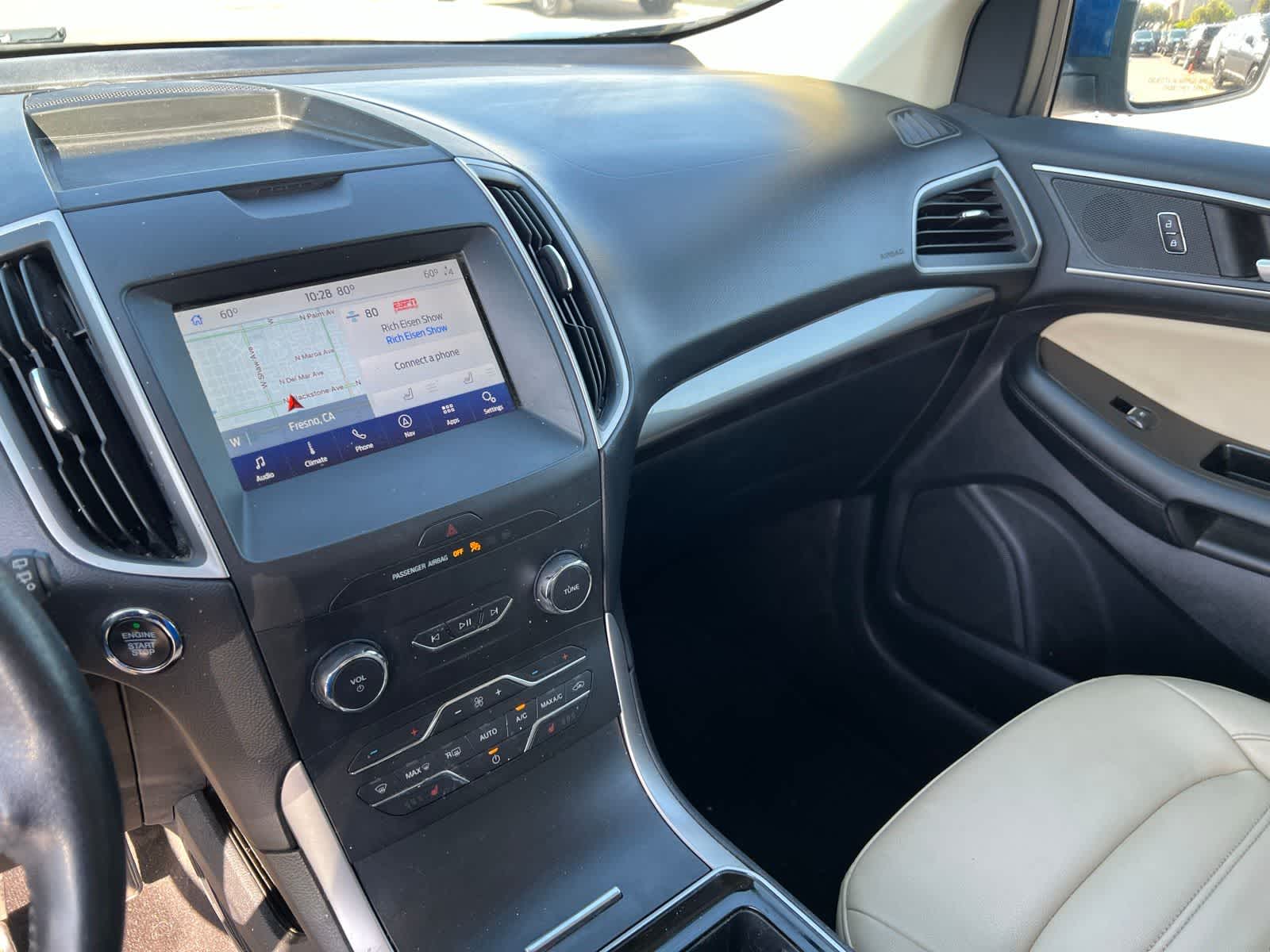 Thumbnail: 2020 Ford Edge - 32