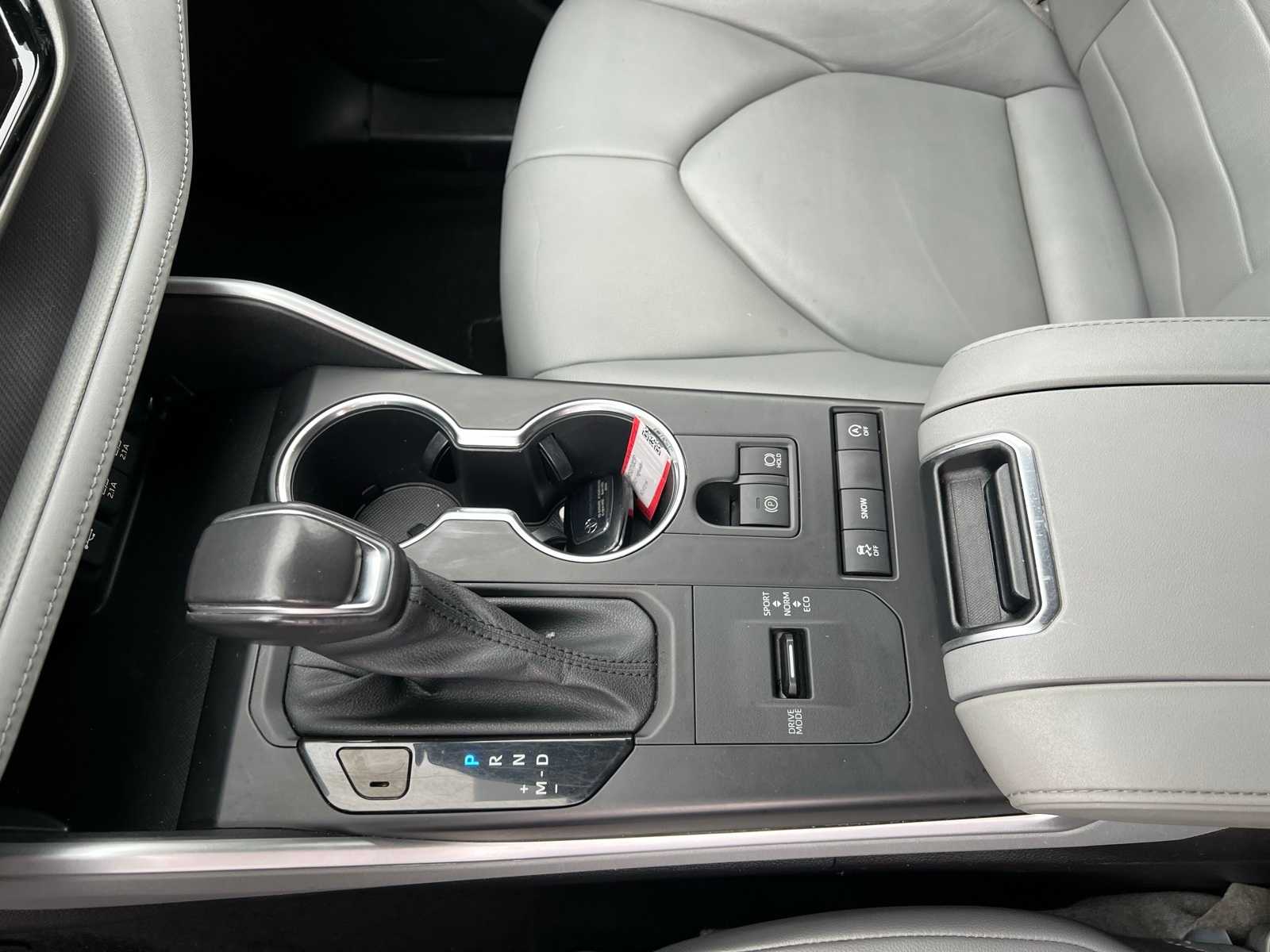 Thumbnail: 2021 Toyota Highlander - 39