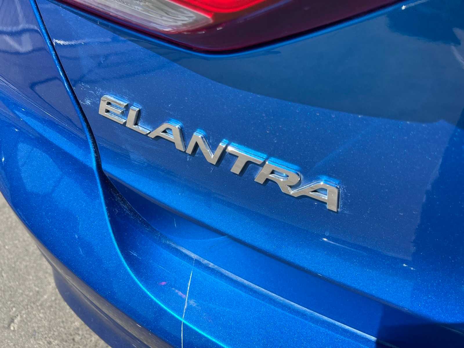Thumbnail: 2017 Hyundai Elantra - 5