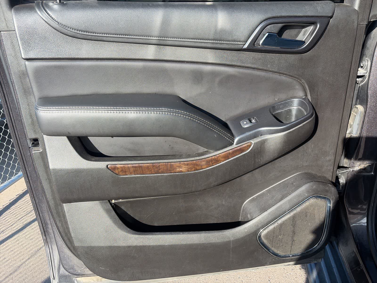 Thumbnail: 2017 Chevrolet Suburban - 20