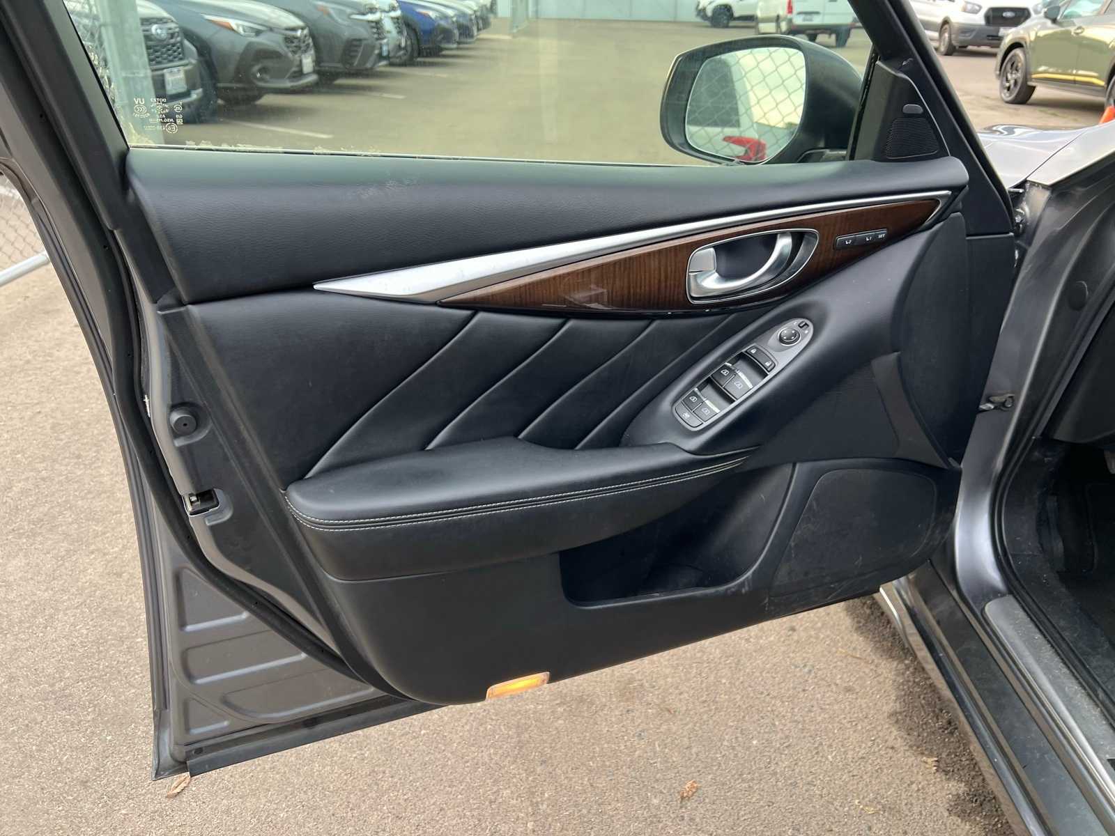 Thumbnail: 2016 INFINITI Q50 - 15