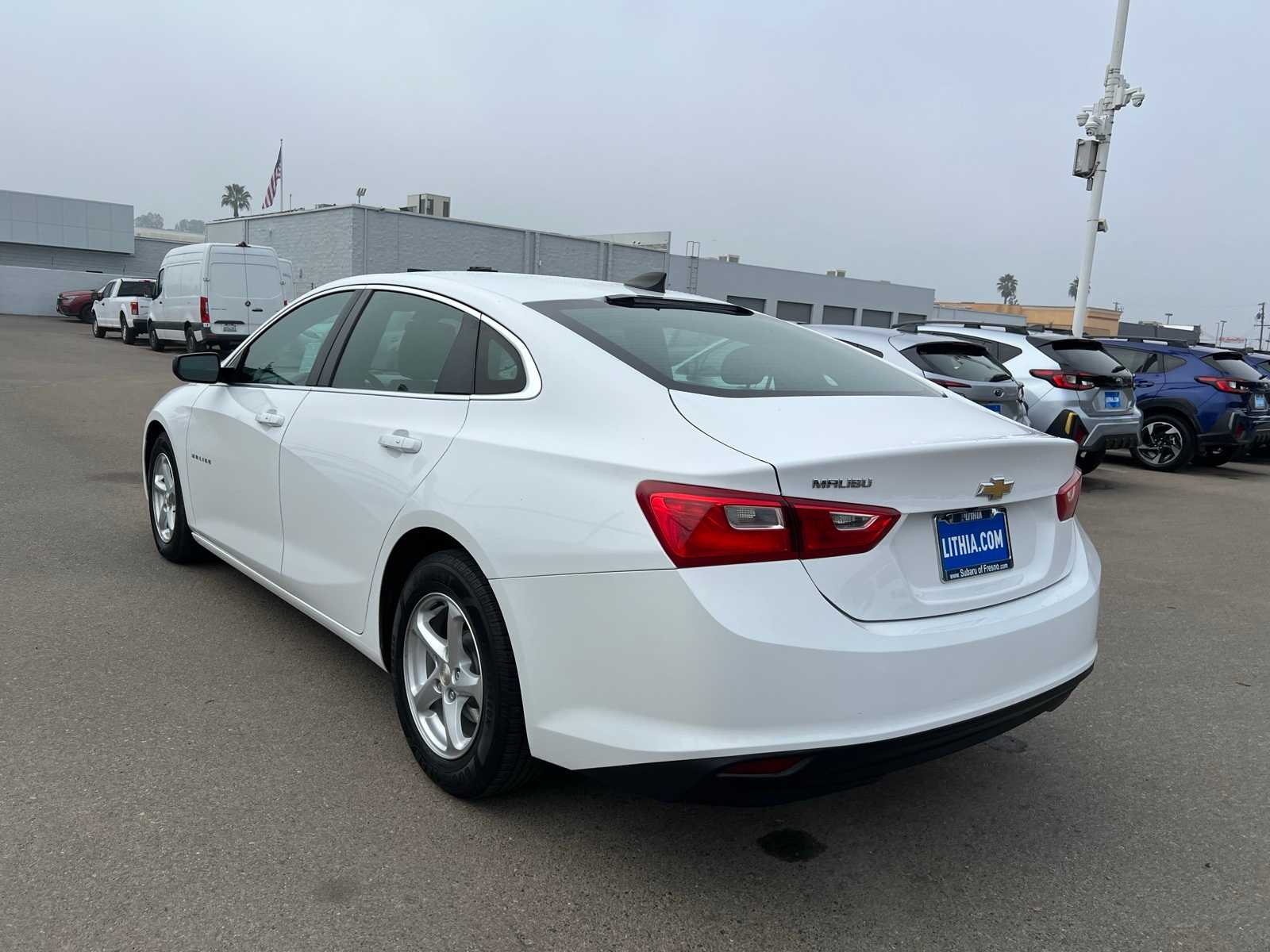 Thumbnail: 2018 Chevrolet Malibu - 3