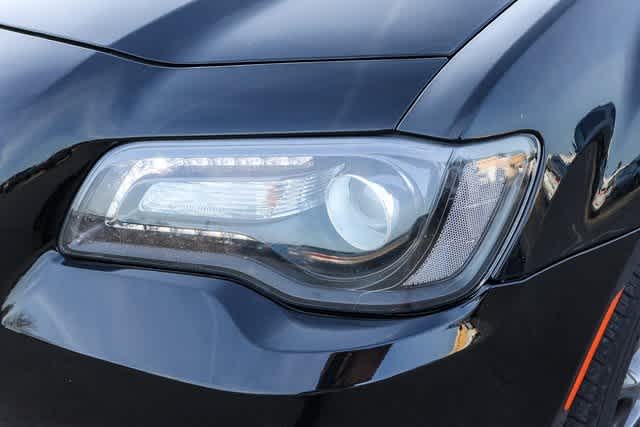 Thumbnail: 2018 Chrysler 300 - 12