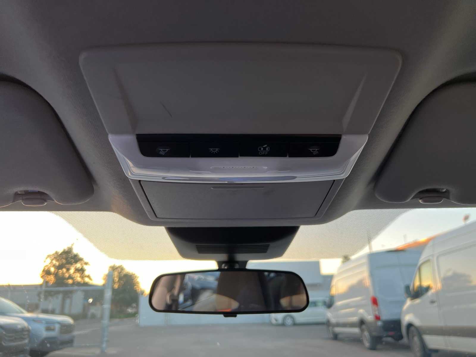 Thumbnail: 2022 Nissan Sentra - 33