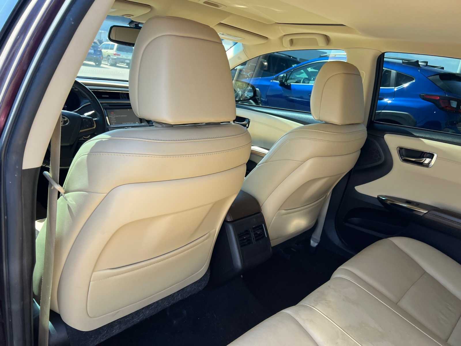 Thumbnail: 2016 Toyota Avalon - 18