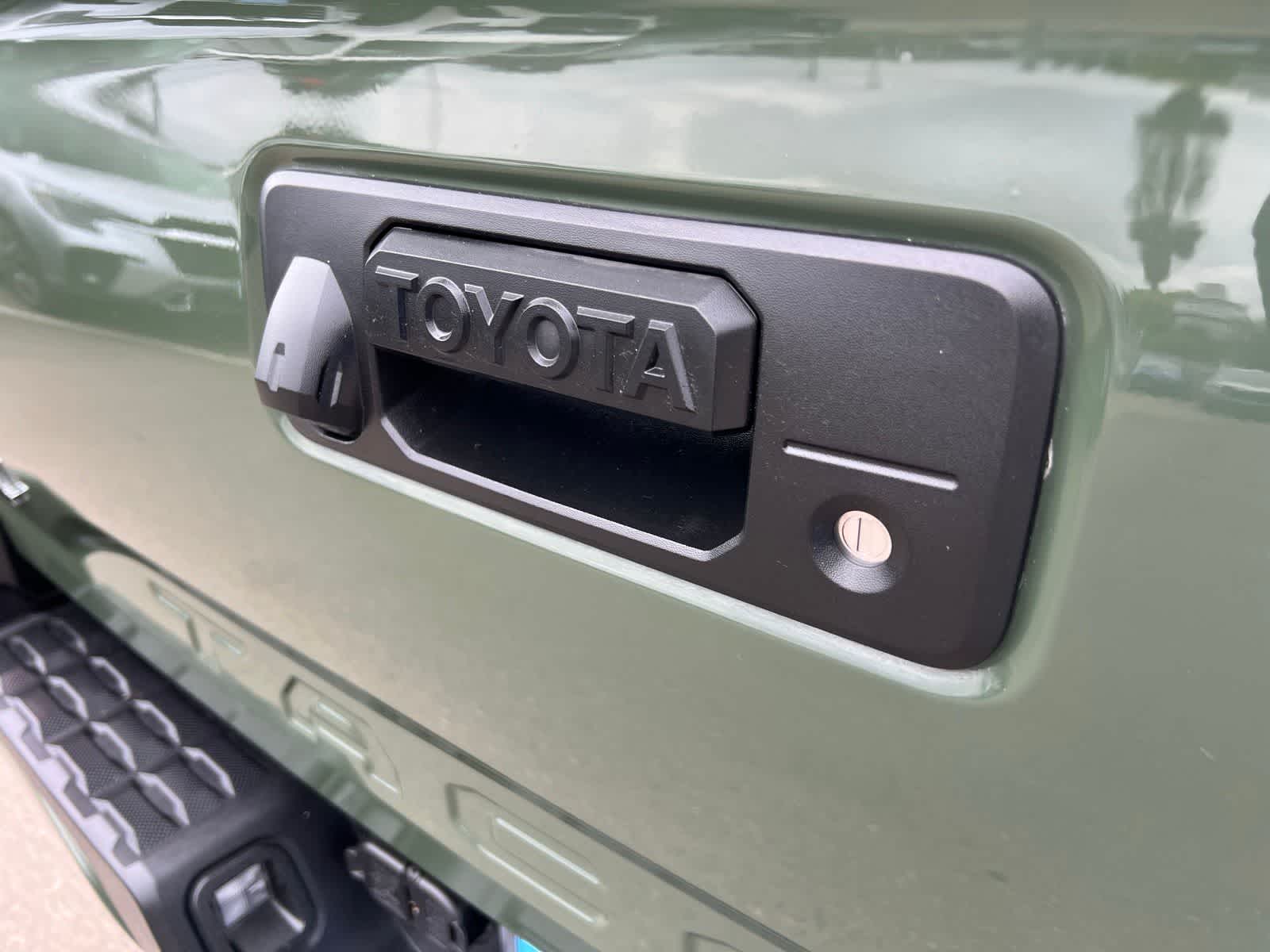 Thumbnail: 2021 Toyota Tacoma - 6