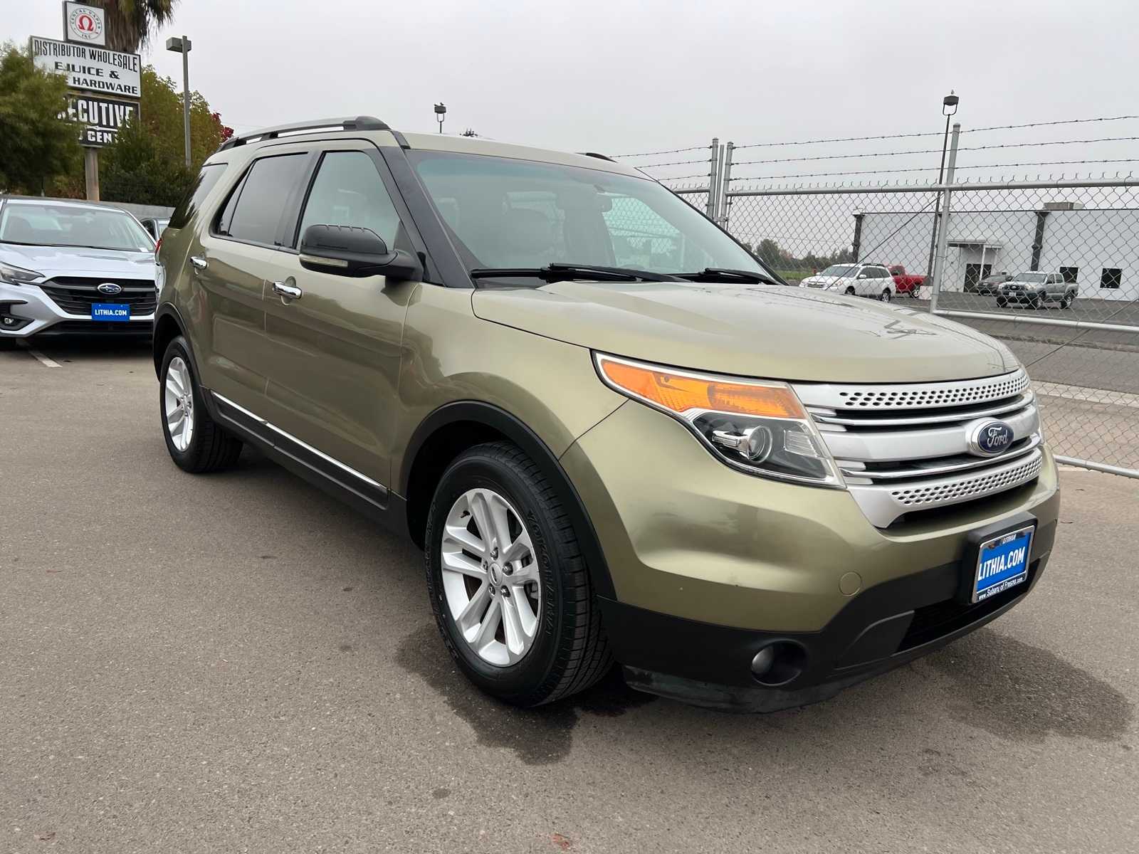 Thumbnail: 2012 Ford Explorer - 10