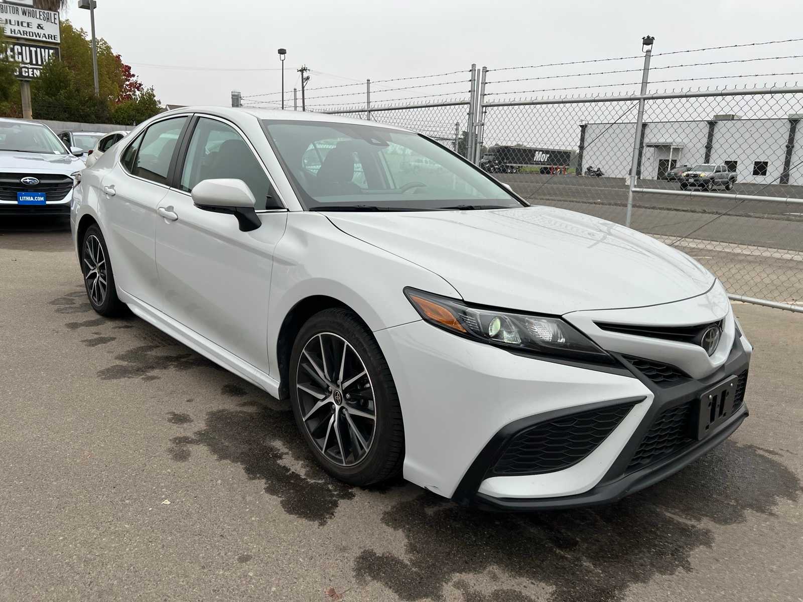 Thumbnail: 2023 Toyota Camry - 10