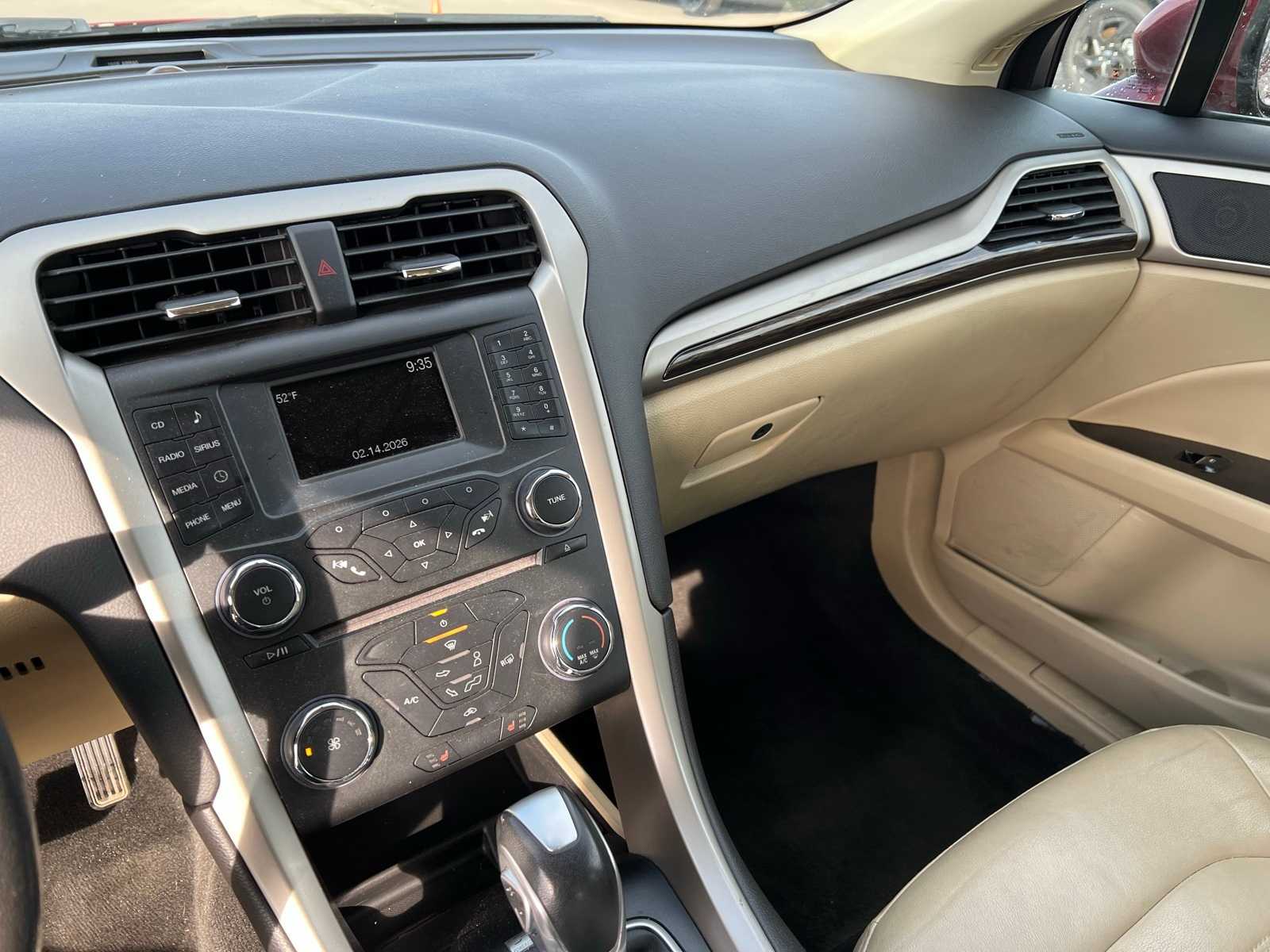 Thumbnail: 2015 Ford Fusion - 32