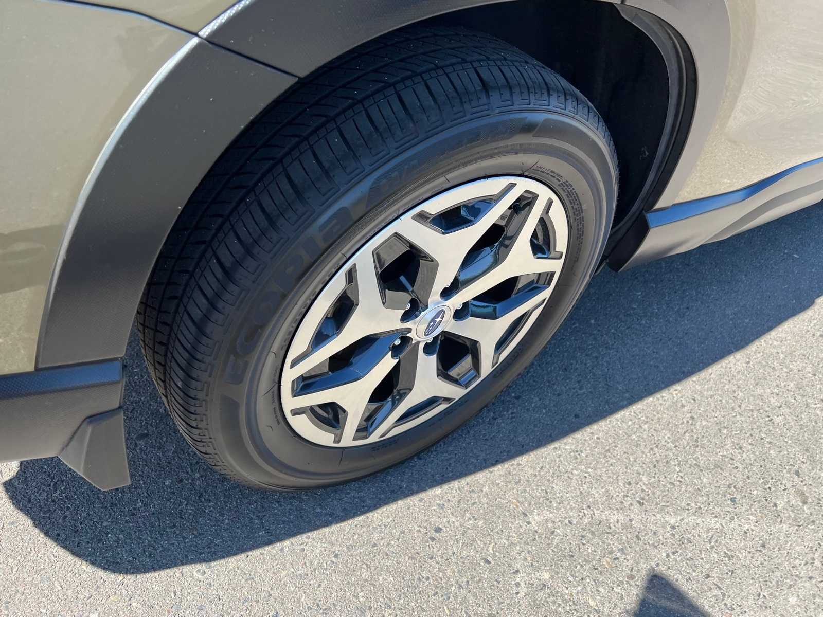 2023 Subaru Forester Premium 21