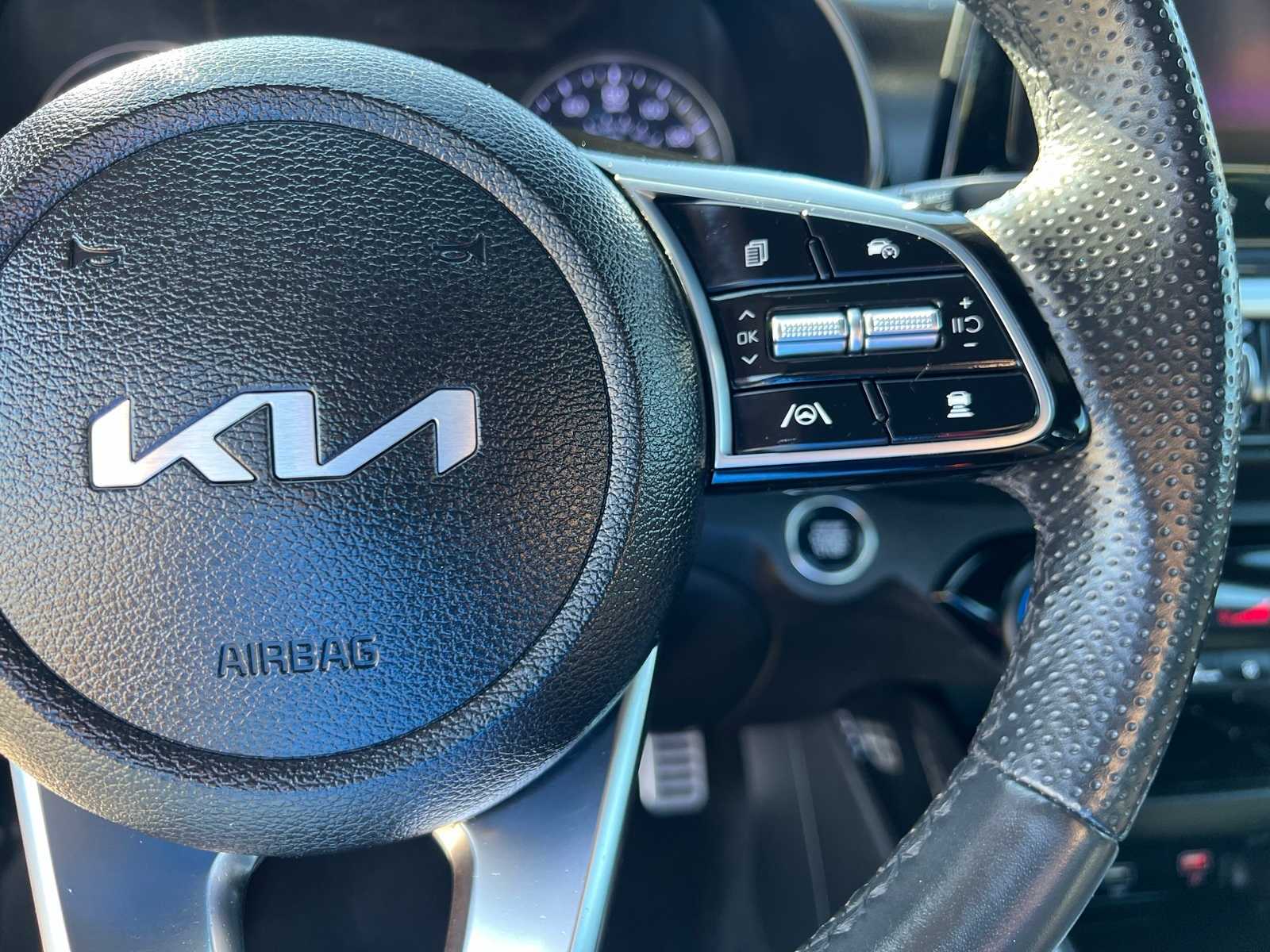 Thumbnail: 2023 Kia Forte - 35