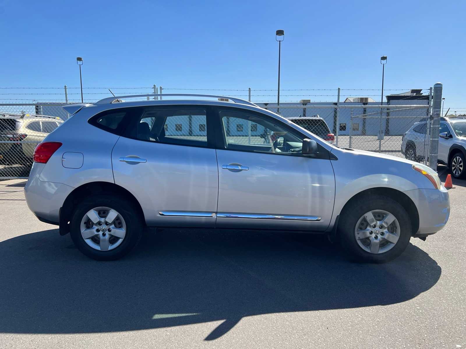 Thumbnail: 2015 Nissan Rogue - 9