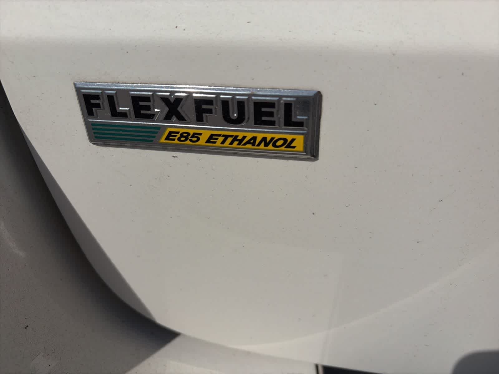 Thumbnail: 2012 Chrysler Town & Country - 15