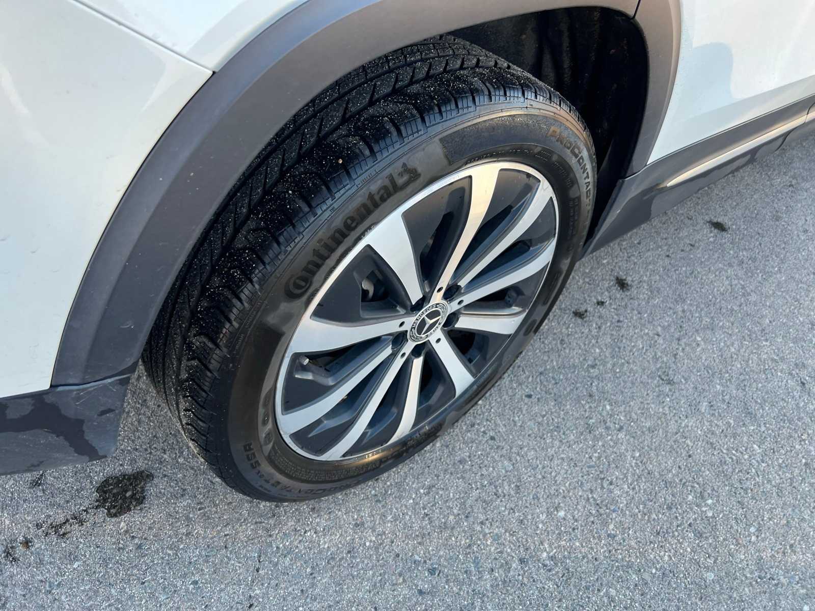 Thumbnail: 2020 Mercedes-Benz GLB - 20