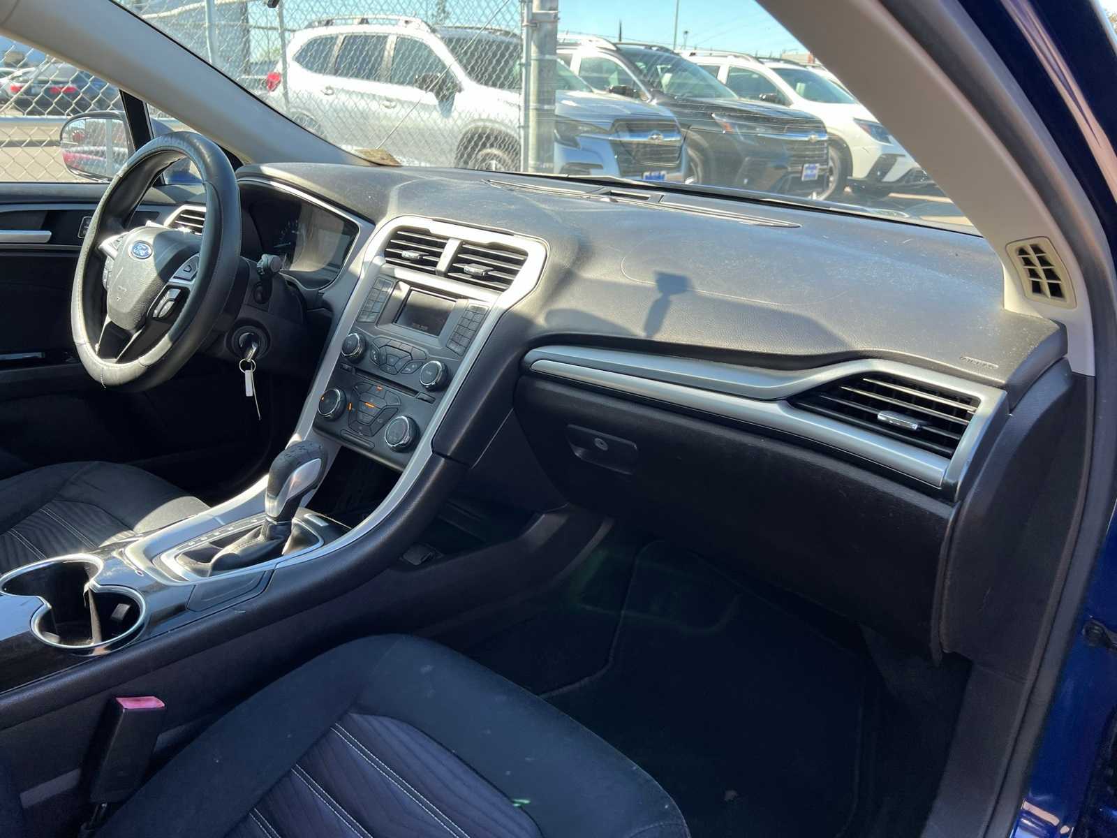 Thumbnail: 2016 Ford Fusion - 26