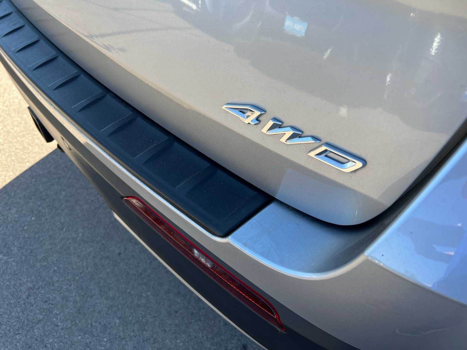 Thumbnail: 2021 Ford Explorer - 7