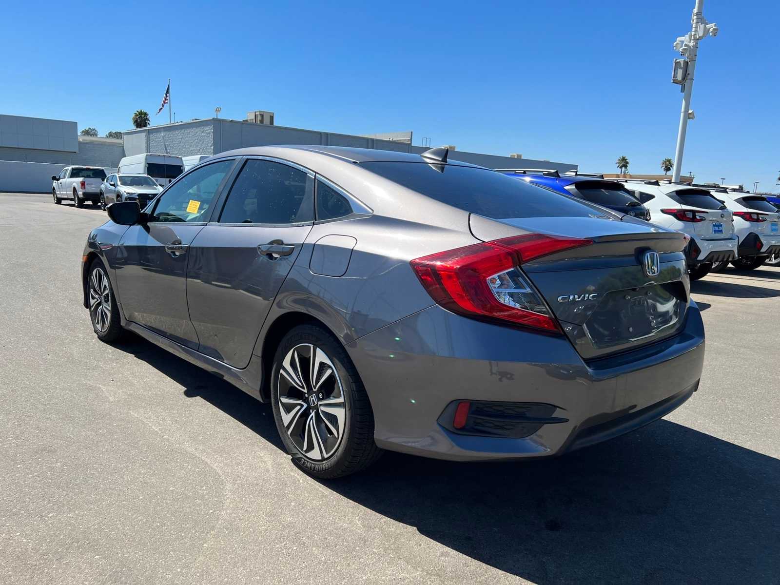Thumbnail: 2018 Honda Civic - 3