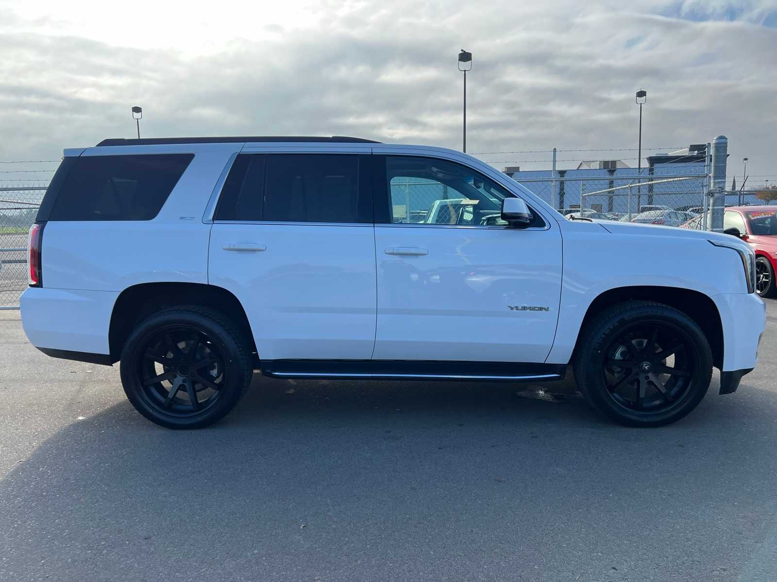 Thumbnail: 2019 GMC Yukon - 9