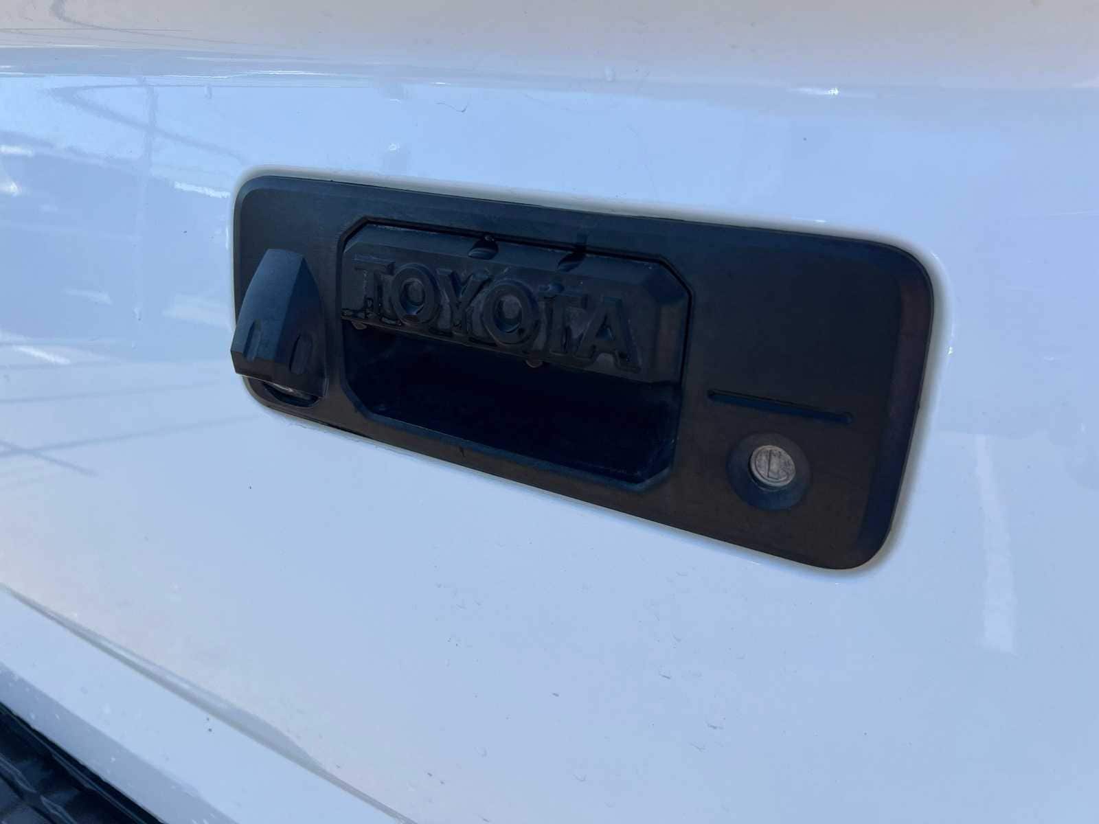 Thumbnail: 2015 Toyota Tundra - 5