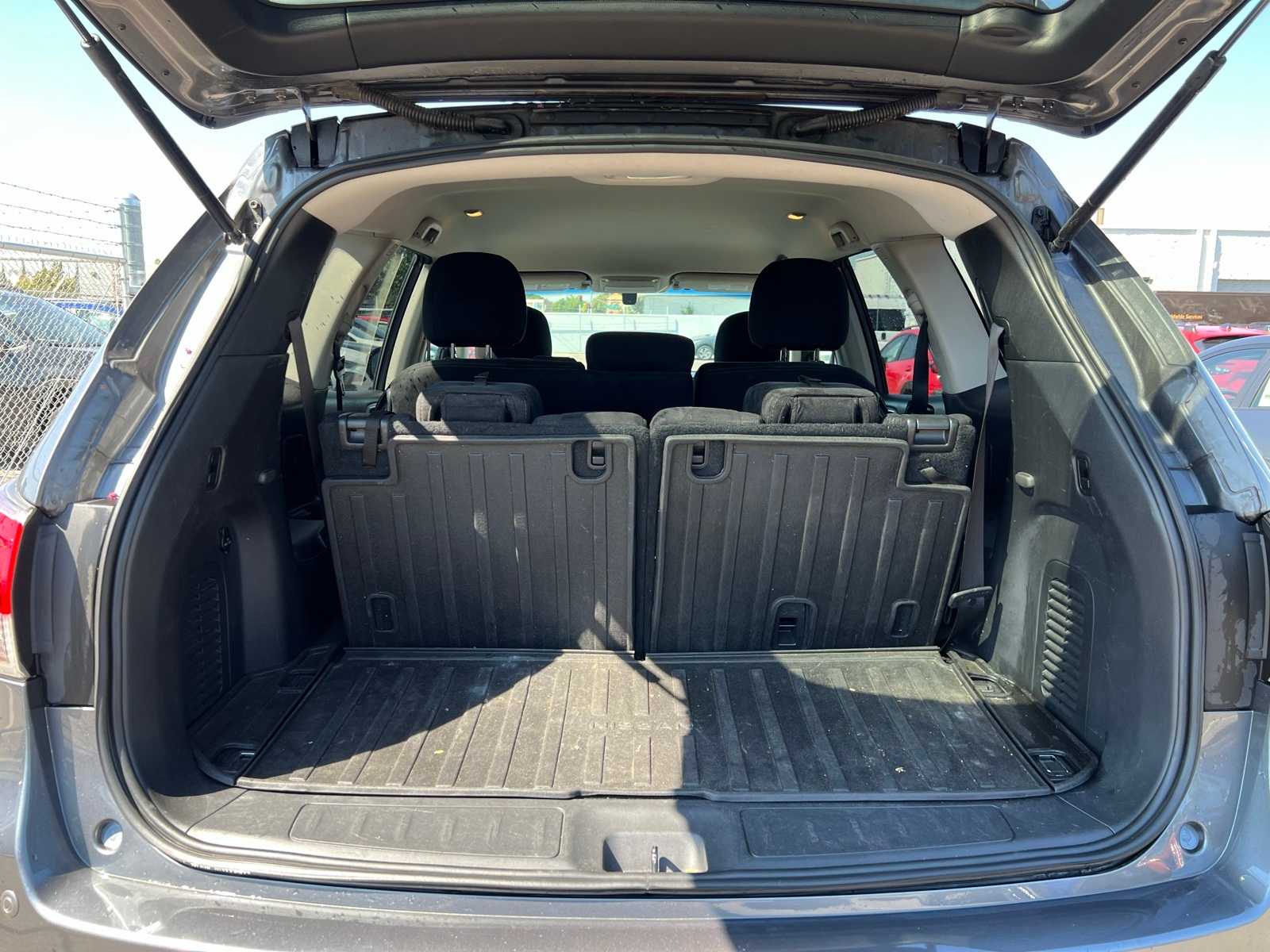 Thumbnail: 2016 Nissan Pathfinder - 8