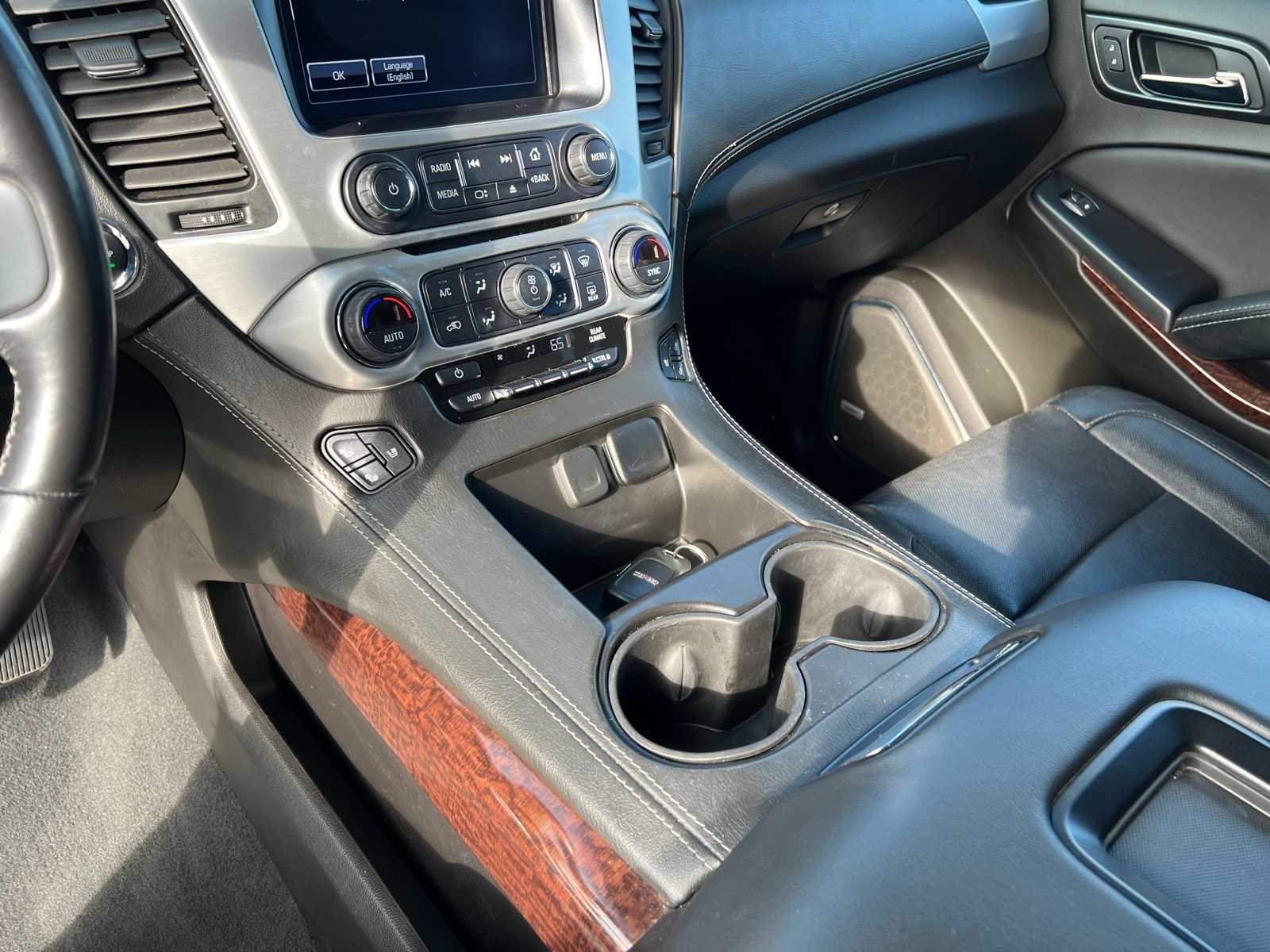 Thumbnail: 2019 GMC Yukon - 41