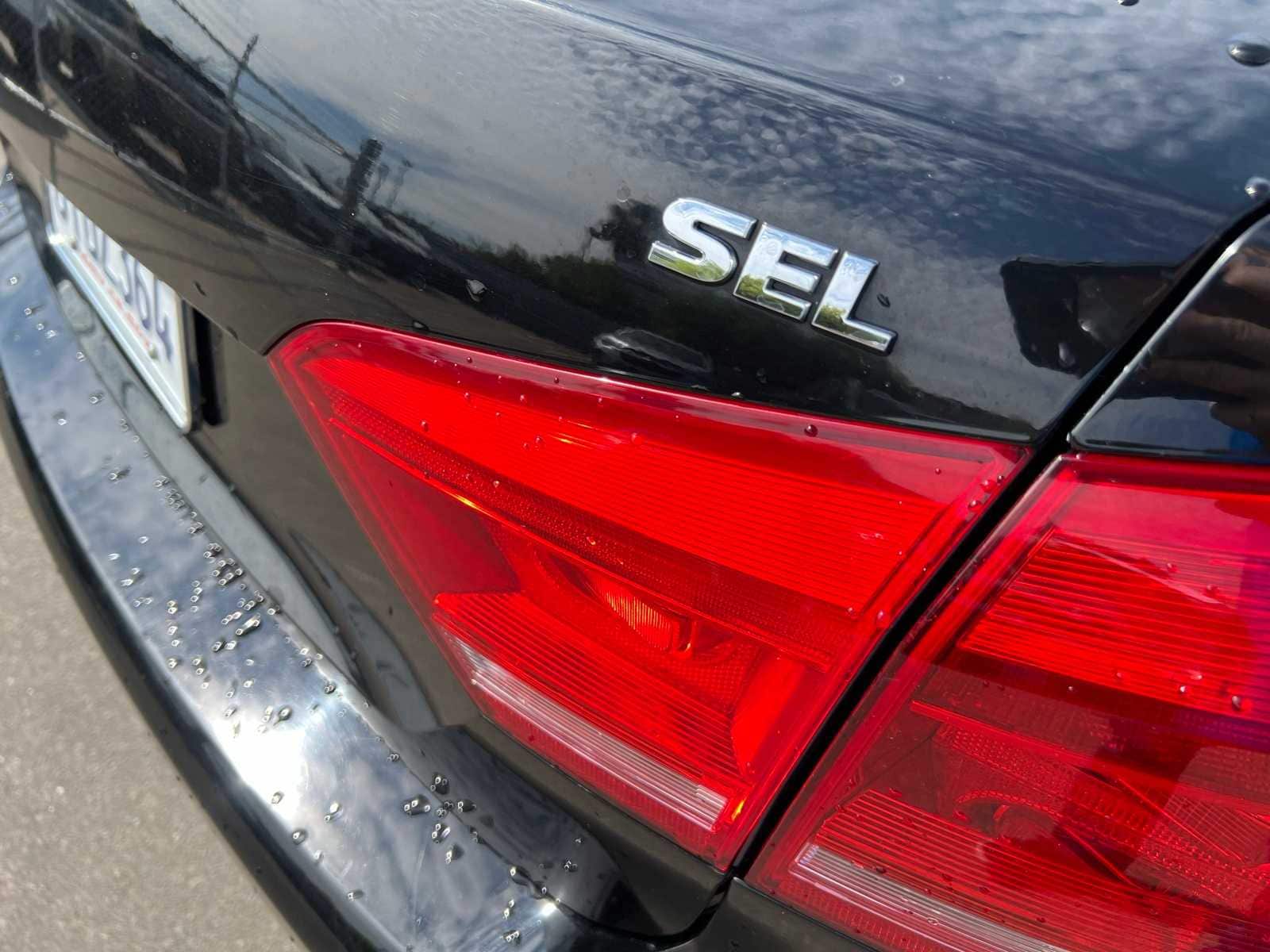 Thumbnail: 2013 Volkswagen Passat - 7