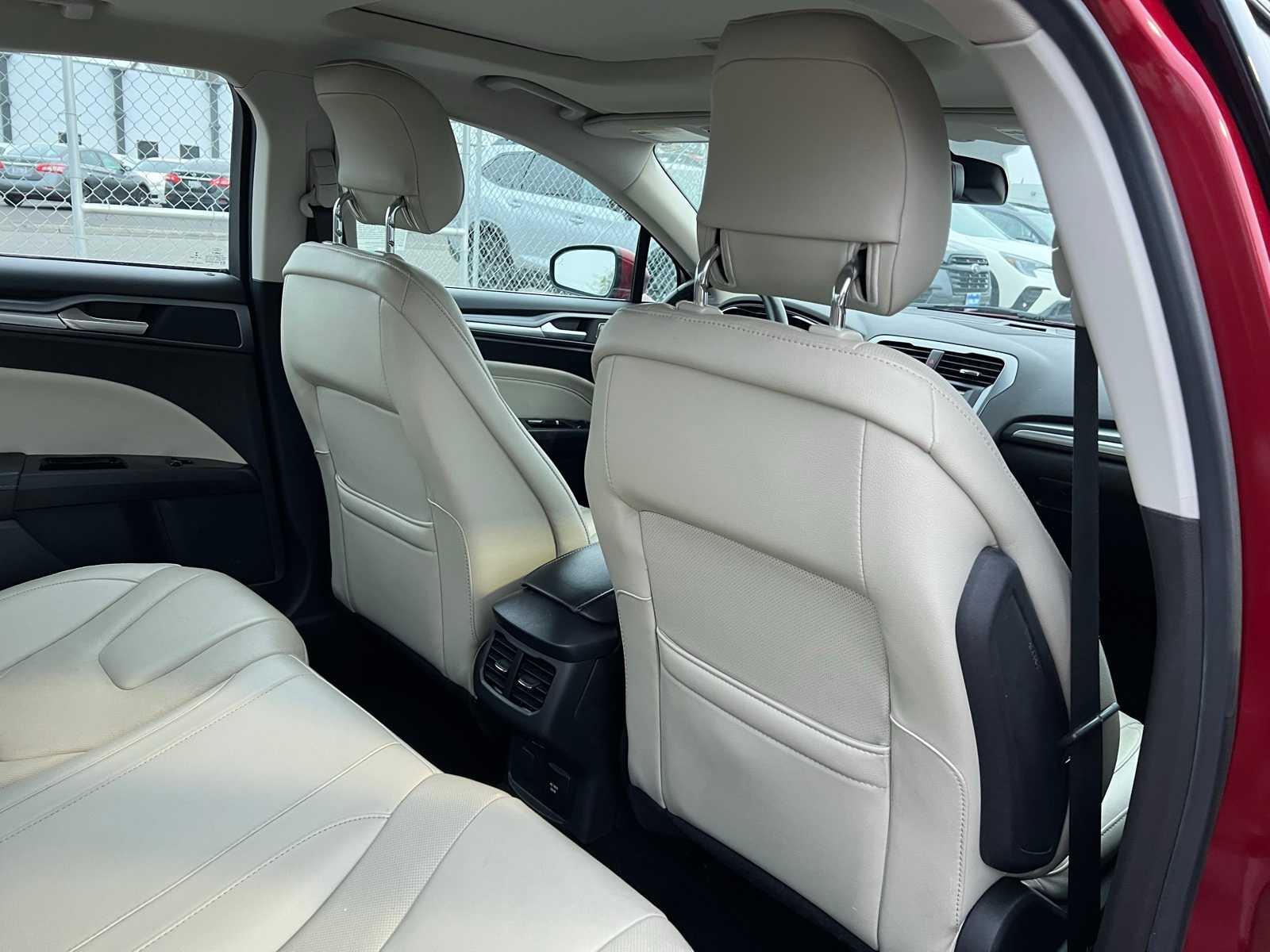 Thumbnail: 2014 Ford Fusion - 22