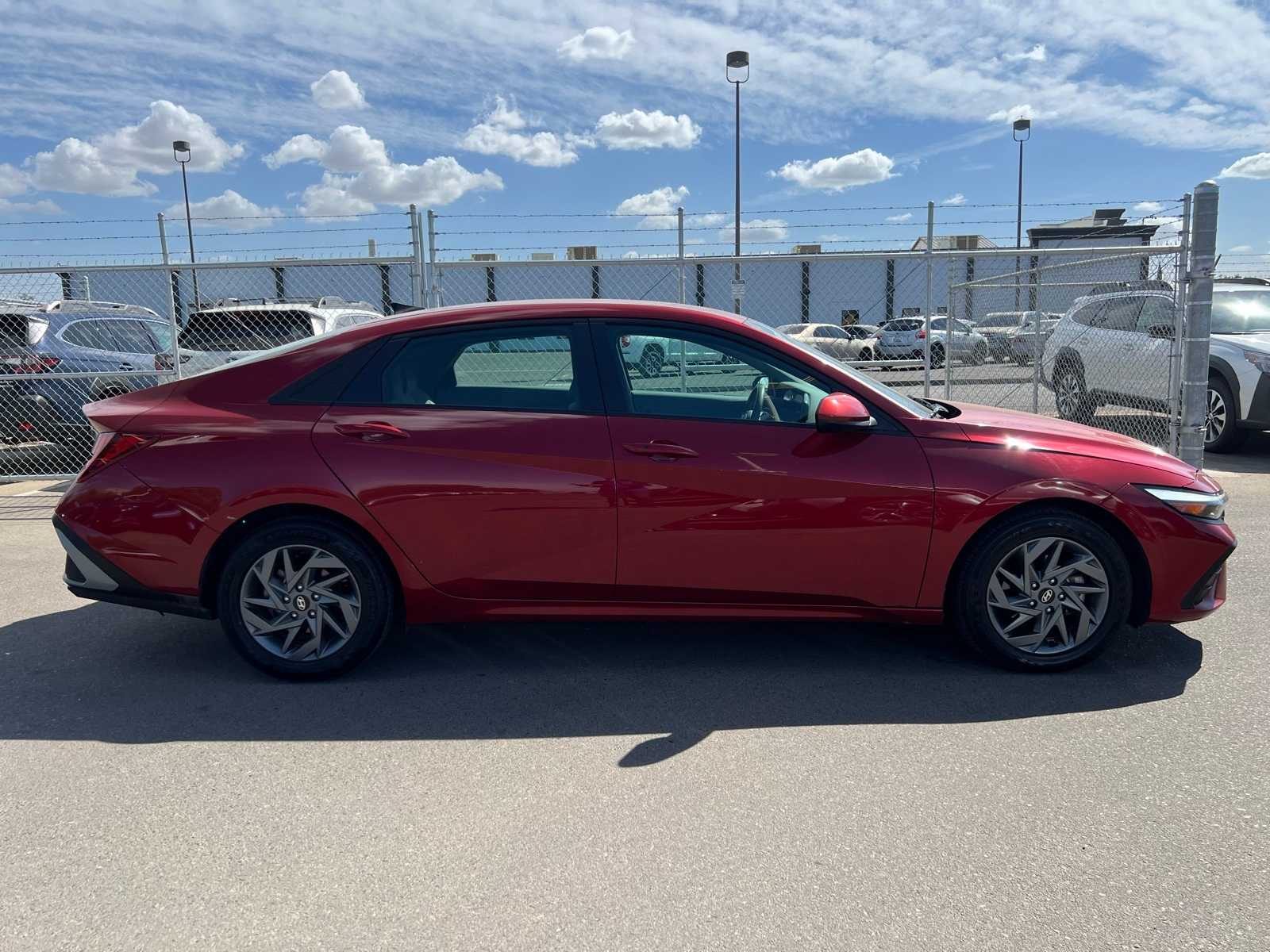 Thumbnail: 2024 Hyundai Elantra - 9