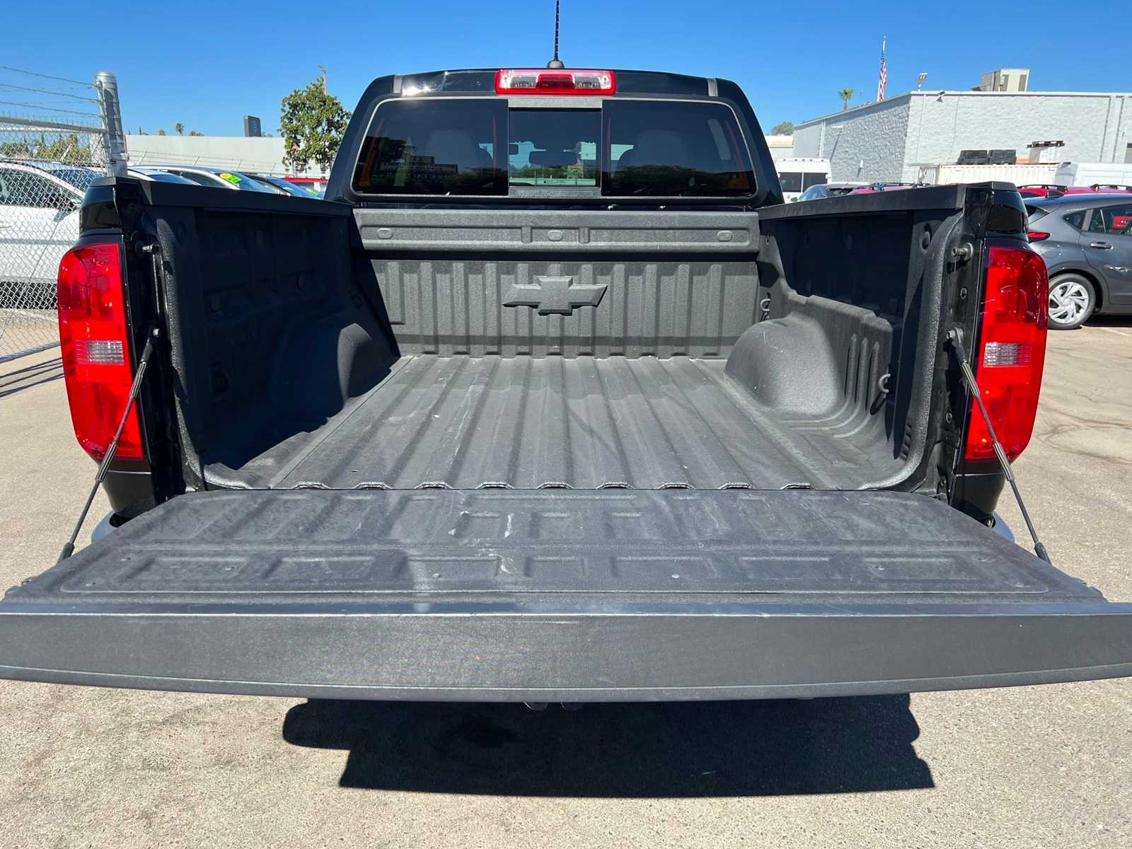 Thumbnail: 2021 Chevrolet Colorado - 8