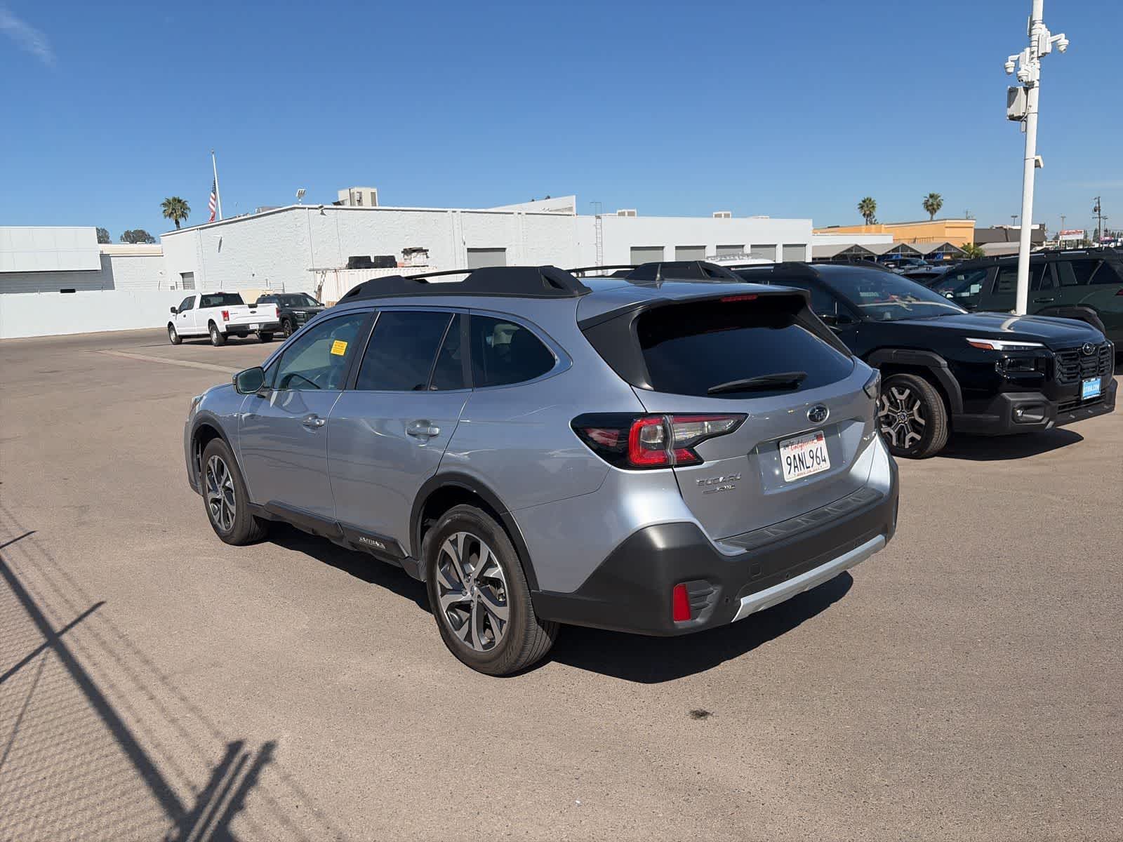 Thumbnail: 2022 Subaru Outback - 17