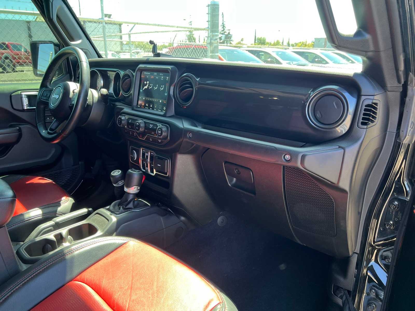 Thumbnail: 2022 Jeep Gladiator - 23