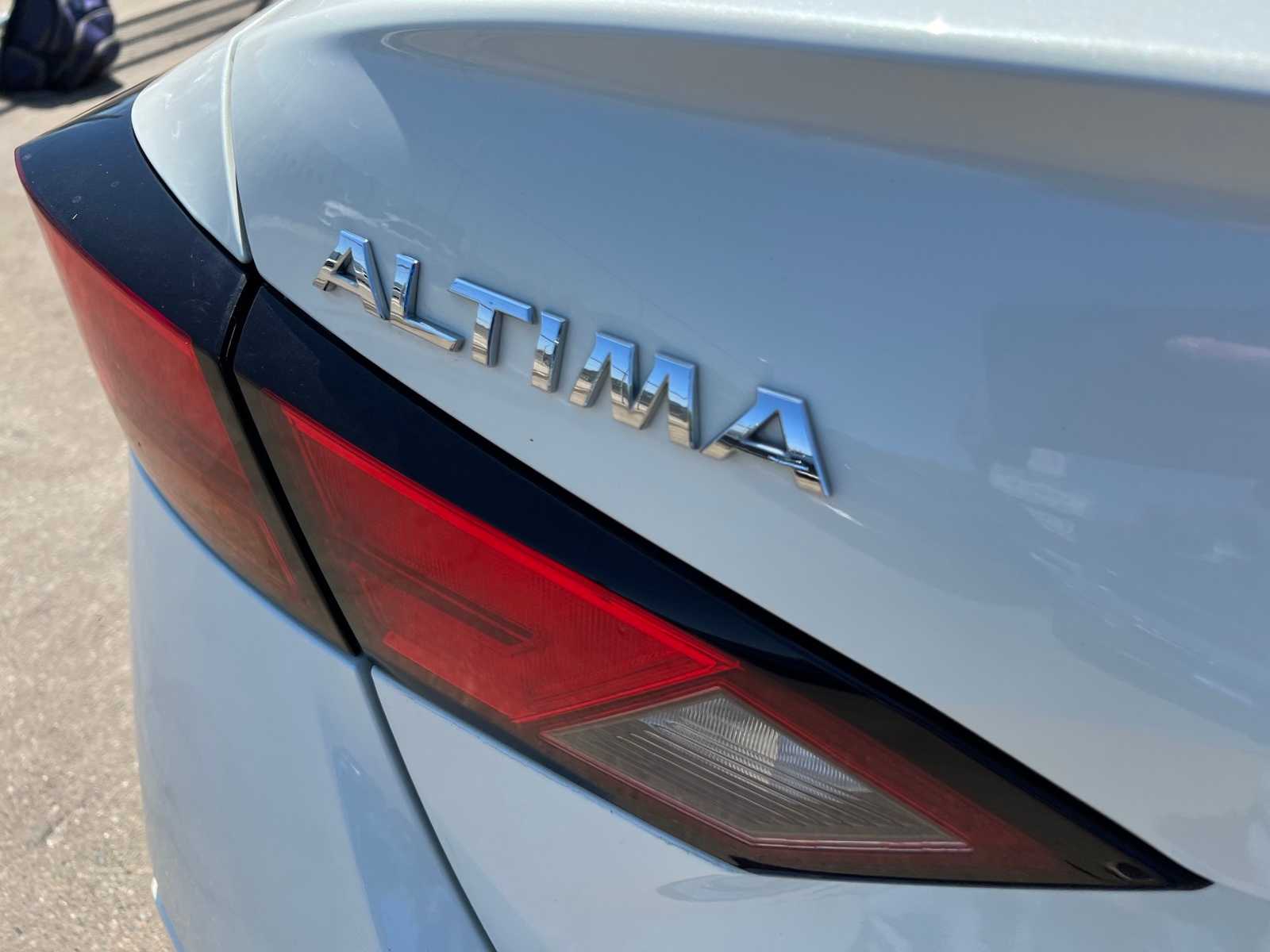 Thumbnail: 2021 Nissan Altima - 5