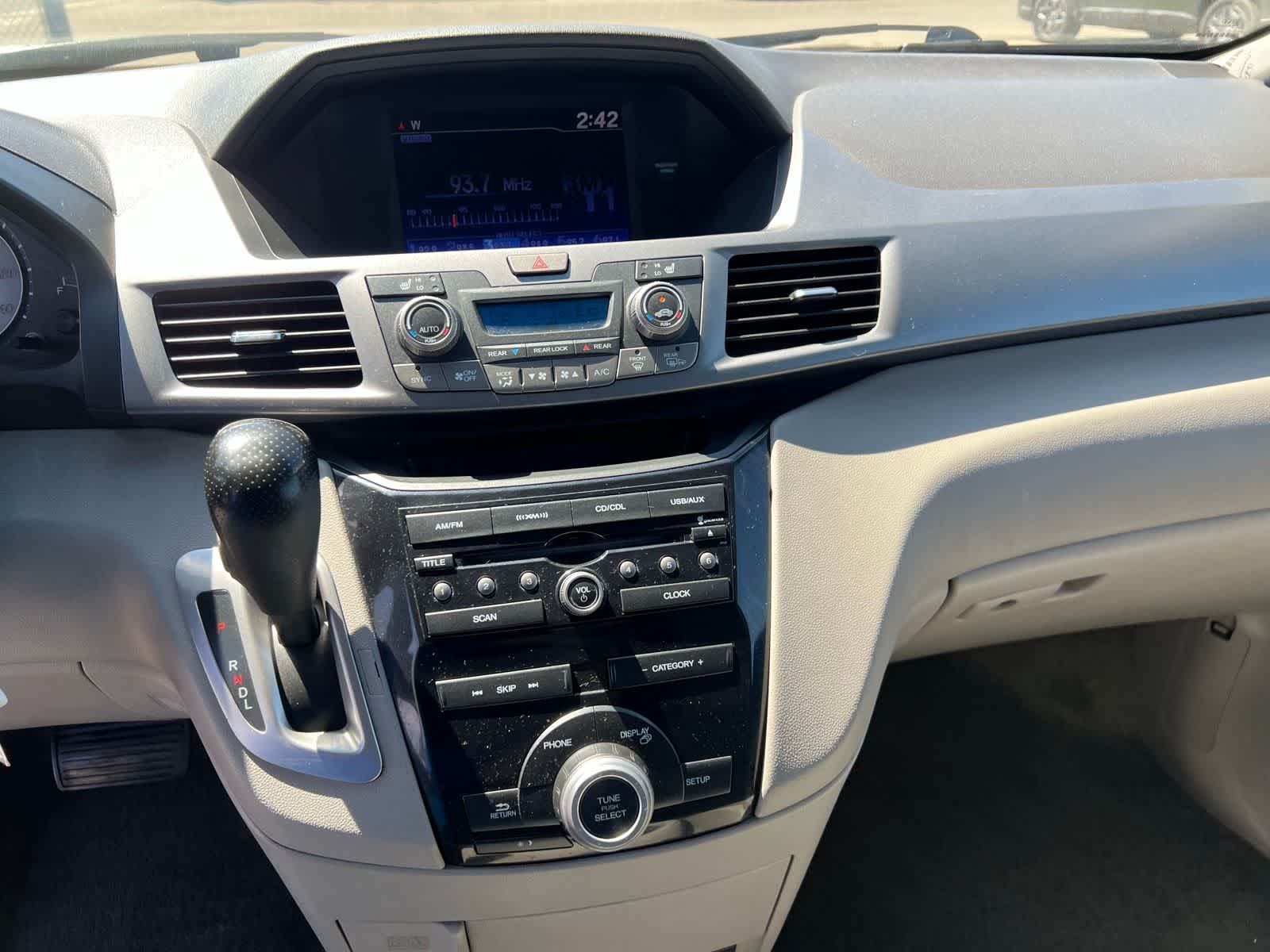 Thumbnail: 2011 Honda Odyssey - 36