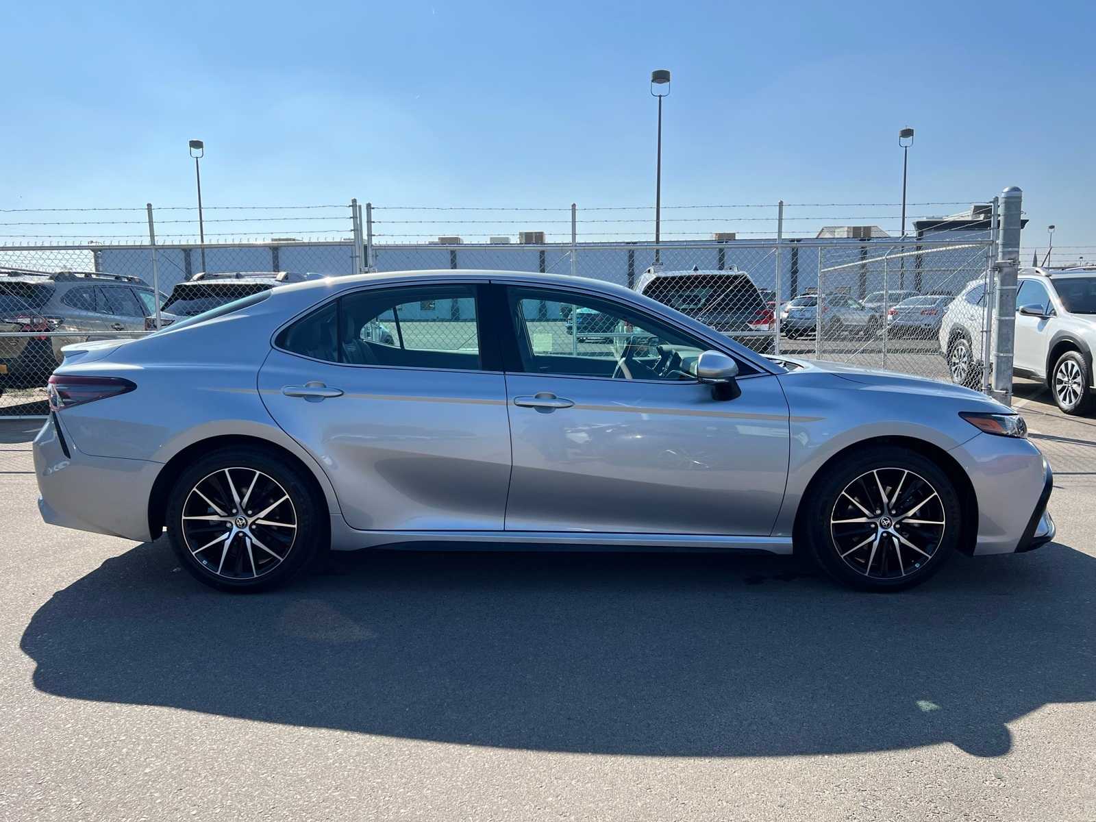 Thumbnail: 2023 Toyota Camry - 9