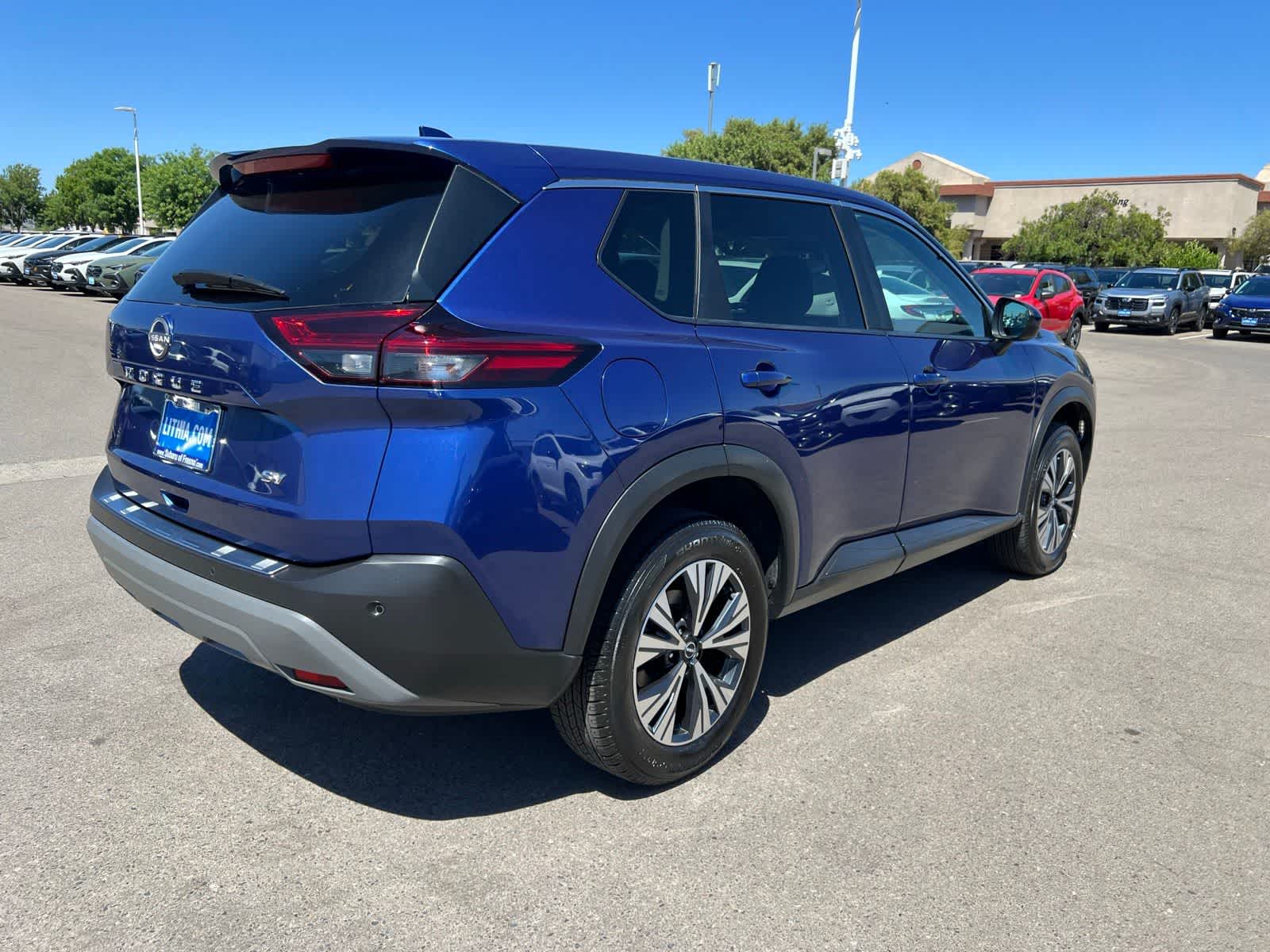 Thumbnail: 2023 Nissan Rogue - 8