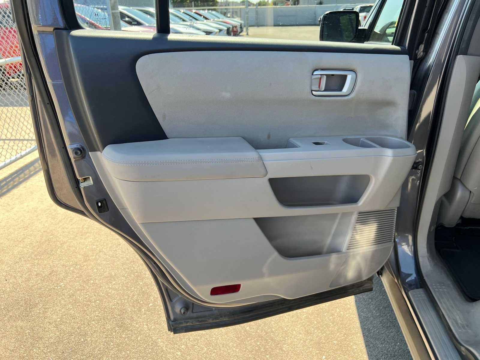 Thumbnail: 2014 Honda Pilot - 20