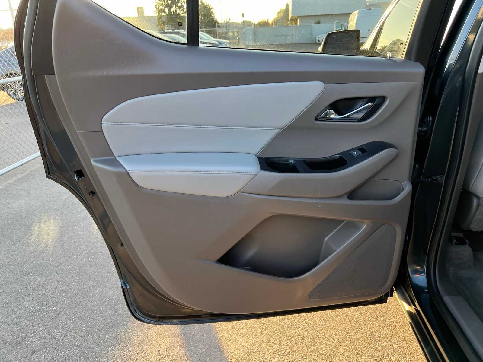 Thumbnail: 2019 Chevrolet Traverse - 20